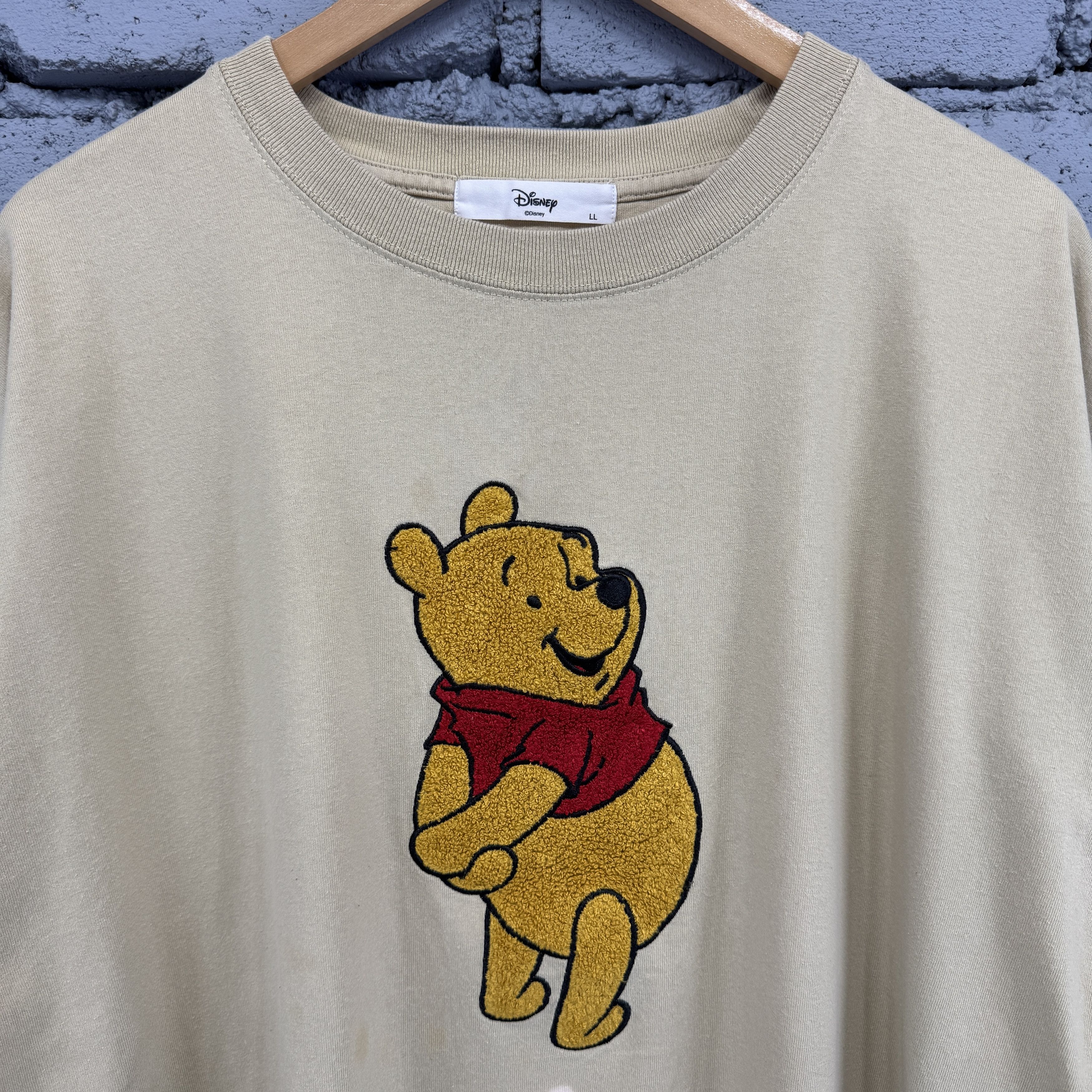 Vintage Vintage Disney Winnie The Pooh Bees Sunfaded Tshirt Size US L / EU 52-54 / 3 - 3 Thumbnail