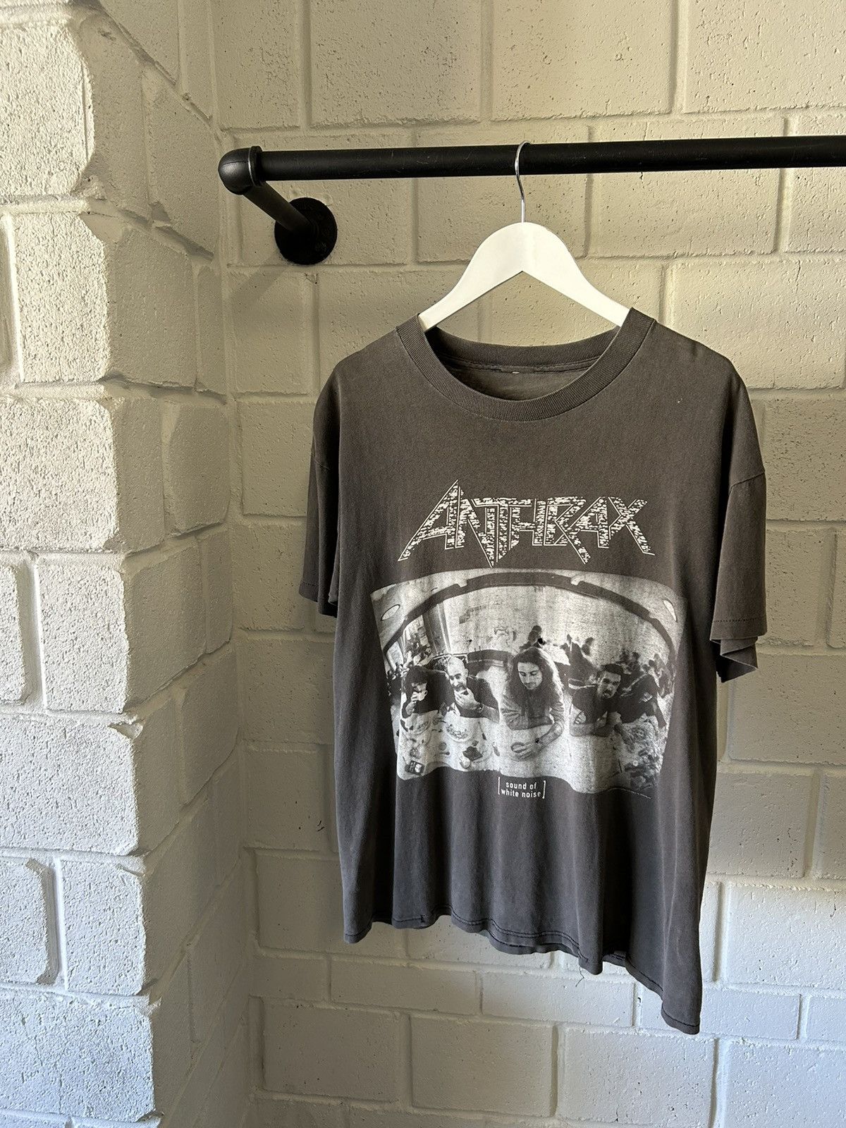 Band Tees × Vintage 1993 Anthrax Sound of White Noise Thrashed Tshirt 90s Size US L / EU 52-54 / 3 - 1 Thumbnail