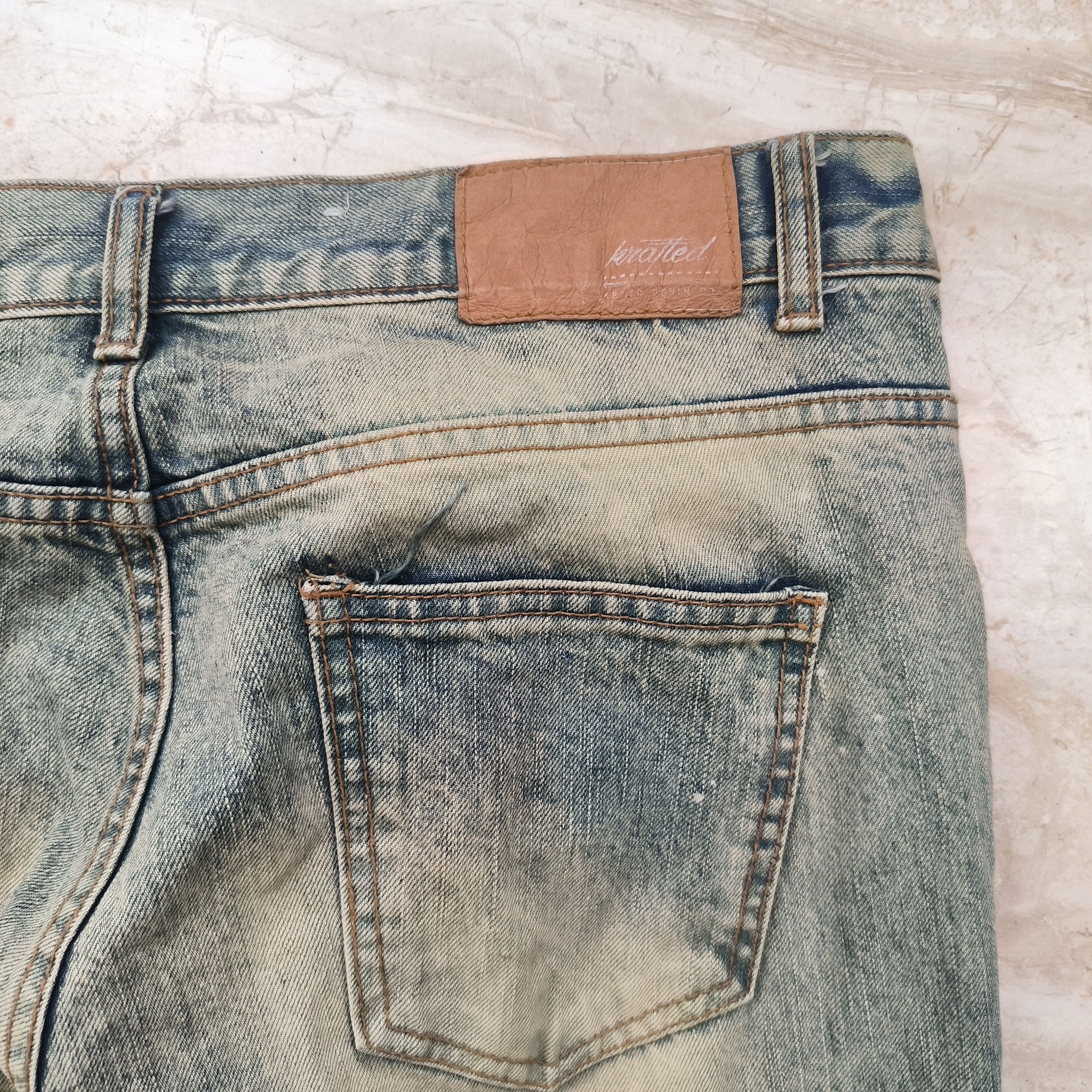 Japanese Brand Krafted Mud Wash Distressed Denim Jeans Size US 32 / EU 48 - 7 Thumbnail