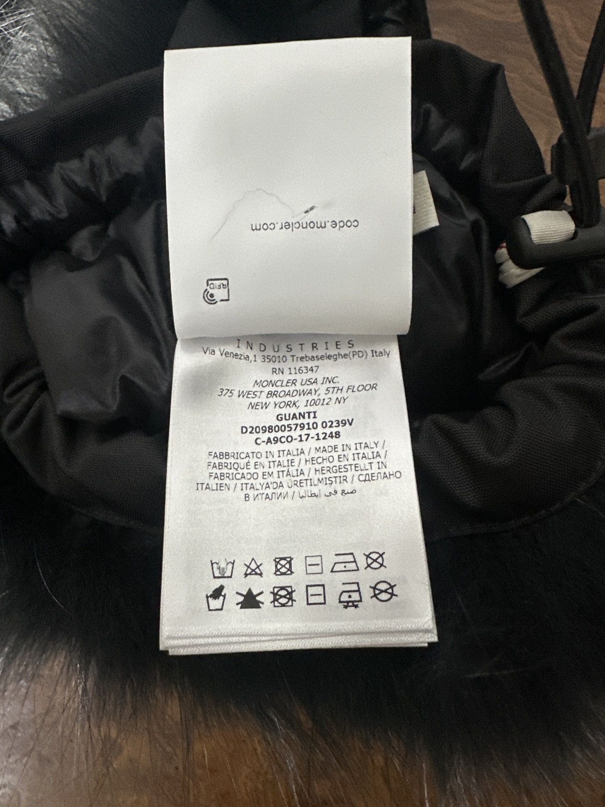 Moncler × Moncler Grenoble RARE Silver Fox Ski Gloves Size ONE SIZE - 5 Thumbnail