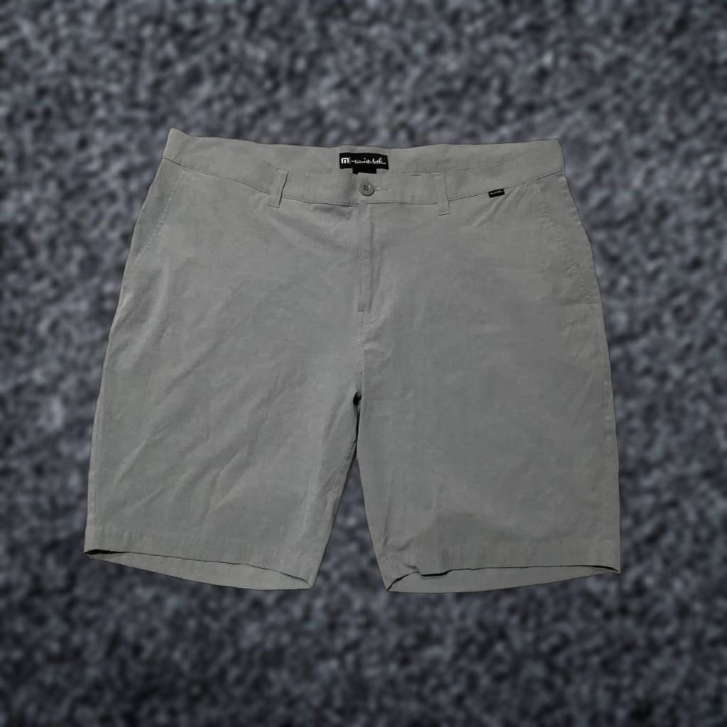 TravisMathew Travis Mathew Shorts Mens 40 Gray Microstripe Chino Stretch Golf Casual 10in Size US 40 / EU 56 - 1 Thumbnail