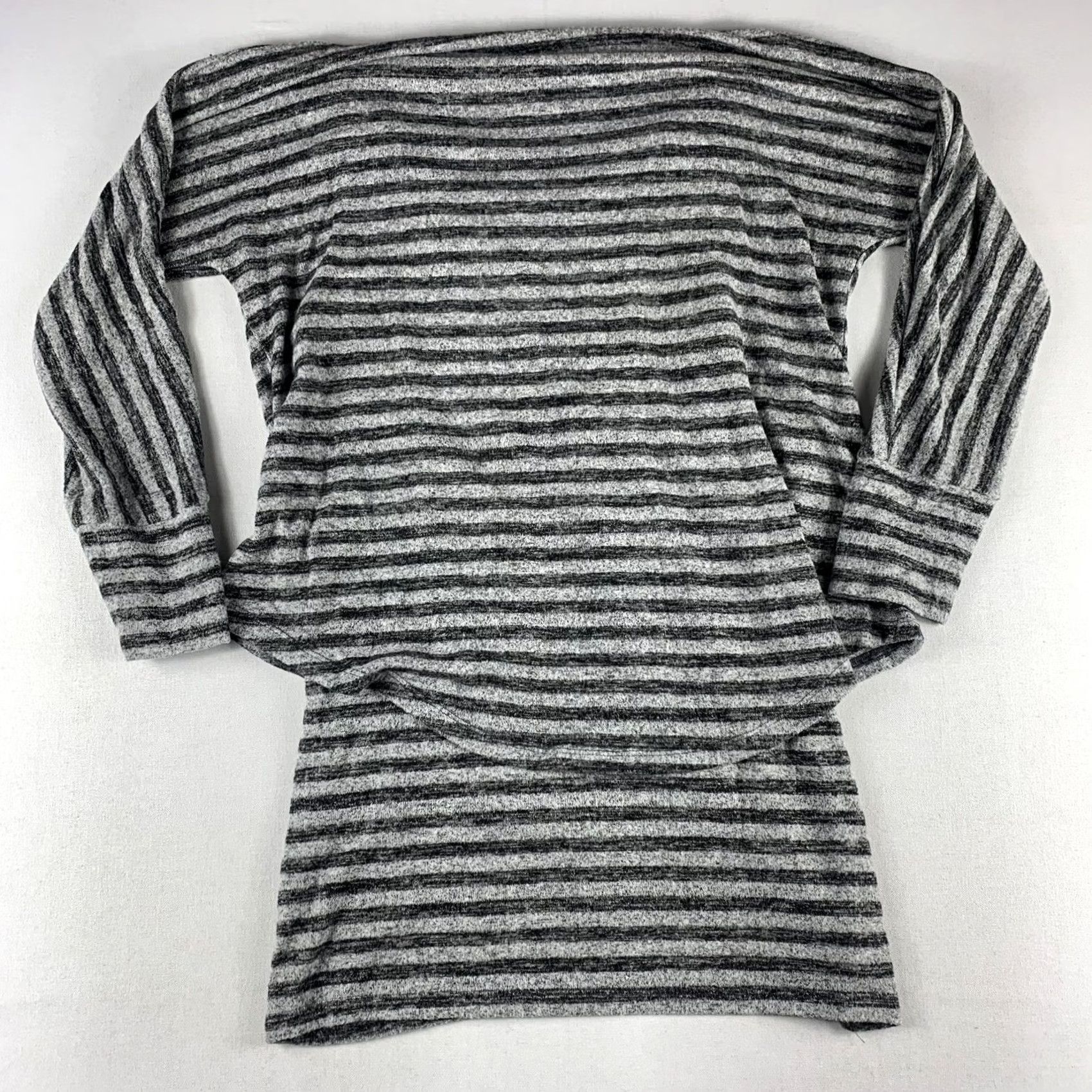 Soft Surroundings Soft Surroundings Sweater Shirt Top Layered Gray Striped Crew Neck Women S Size S Casual Blouse Tunic Pullover Size S / US 4 / IT 40 - 7 Thumbnail
