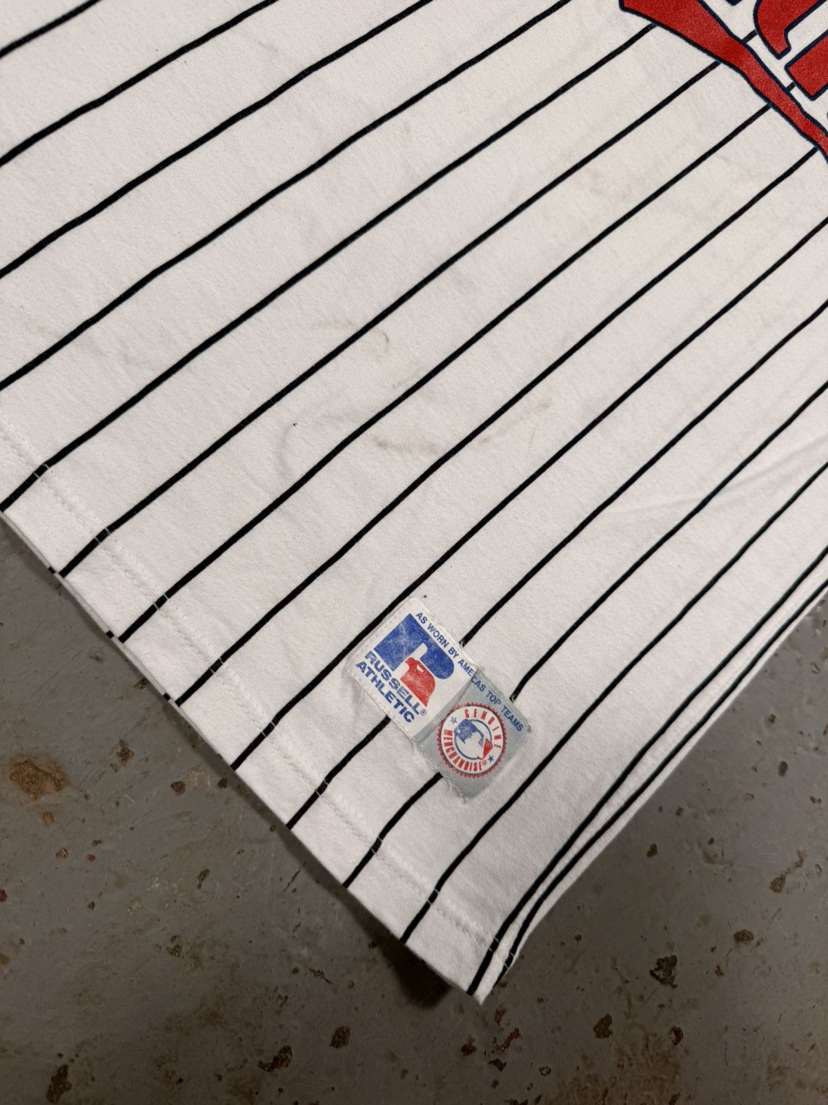 Vintage Vintage Russel’s Athletics 1997 Twins Baseball Pinstripe Tee Size US S / EU 44-46 / 1 - 2 Thumbnail