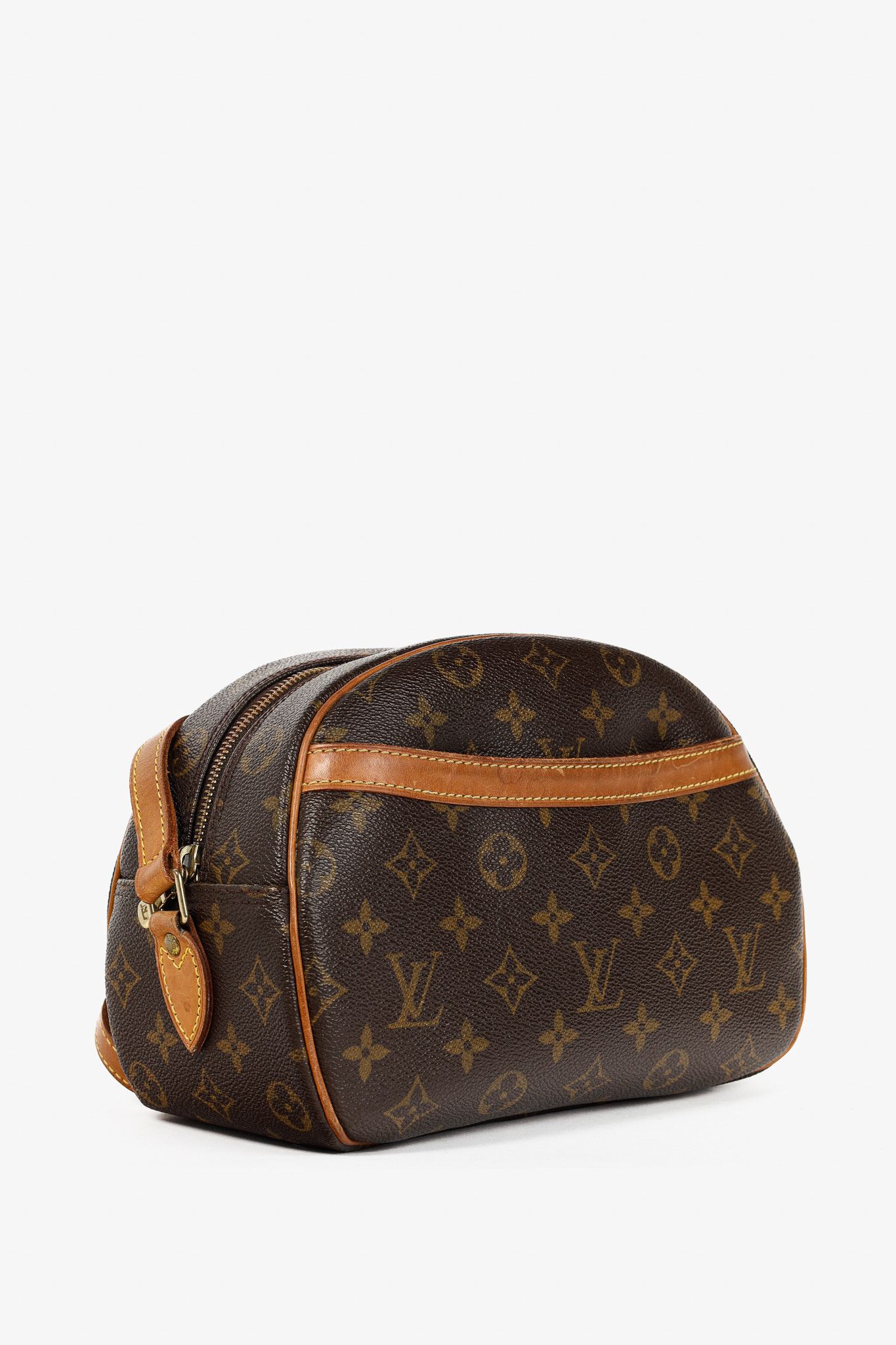 Louis Vuitton Louis Vuitton Blois Monogram Canvas Shoulder Bag Size ONE SIZE - 2 Thumbnail