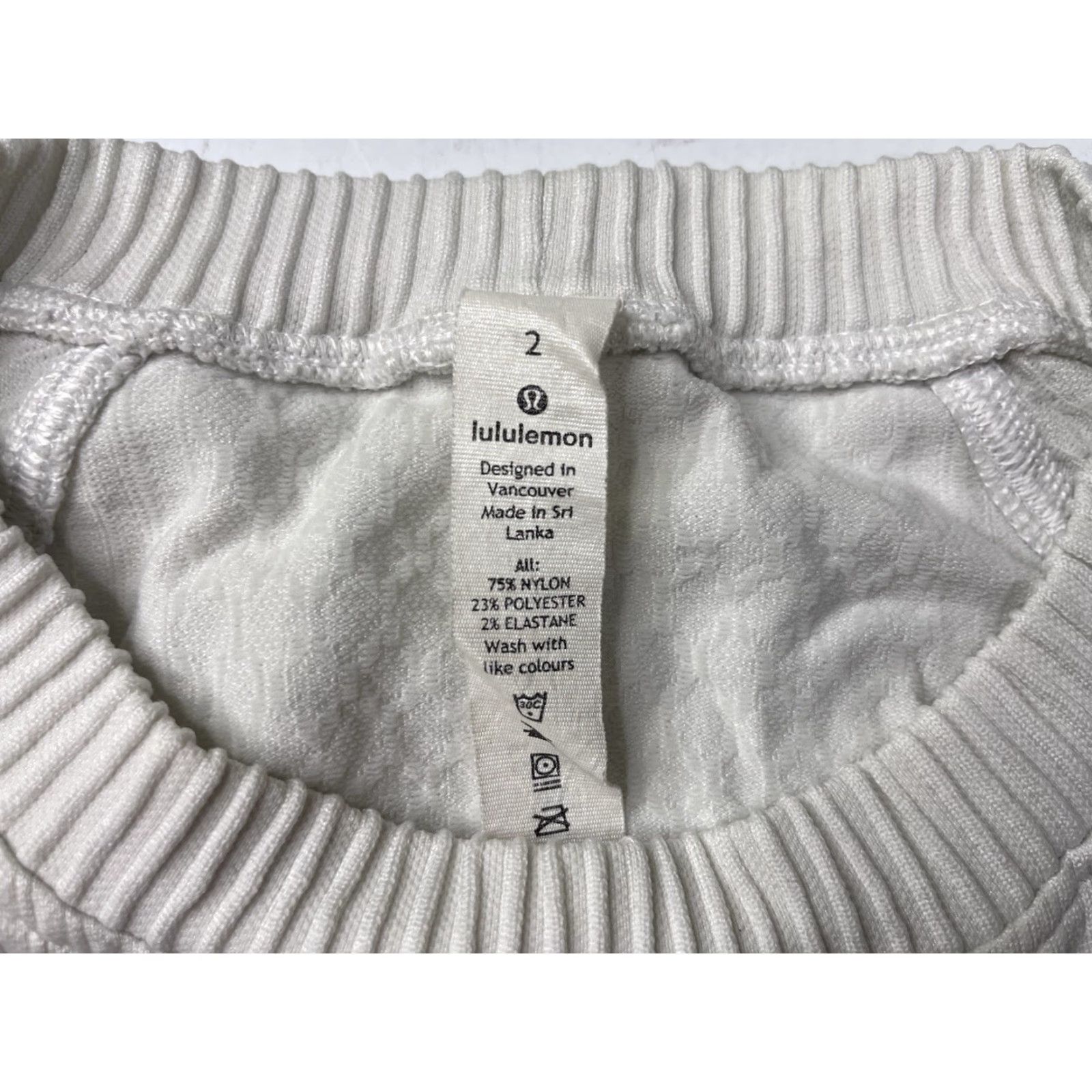 Lululemon Lululemon Textured Rest Less Pullover Long Sleeve Shirt White Size 2 Women Size XS / US 0-2 / IT 36-38 - 3 Thumbnail