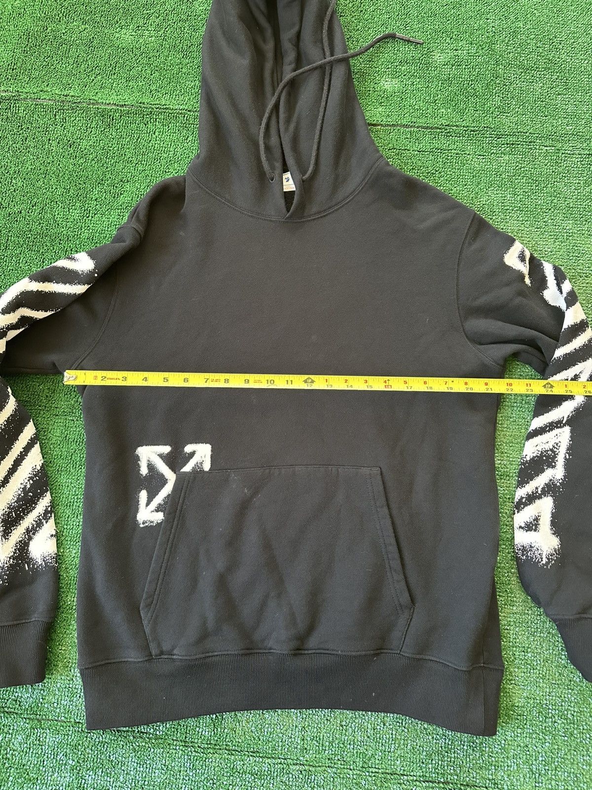 Other Off White SS22 Black Logo Arrows Hoodie Size Medium Used Size US M / EU 48-50 / 2 - 12 Thumbnail