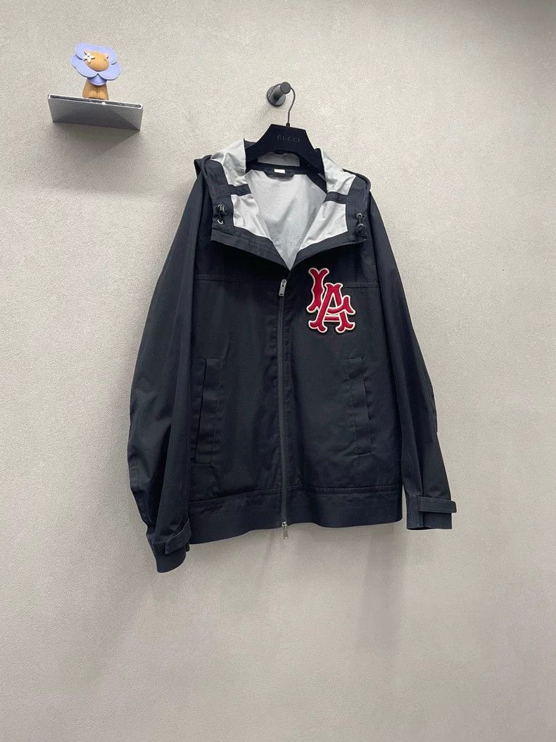 Gucci Gucci Black coat 2502-Nextarrow Size US S / EU 44-46 / 1 - 3 Thumbnail