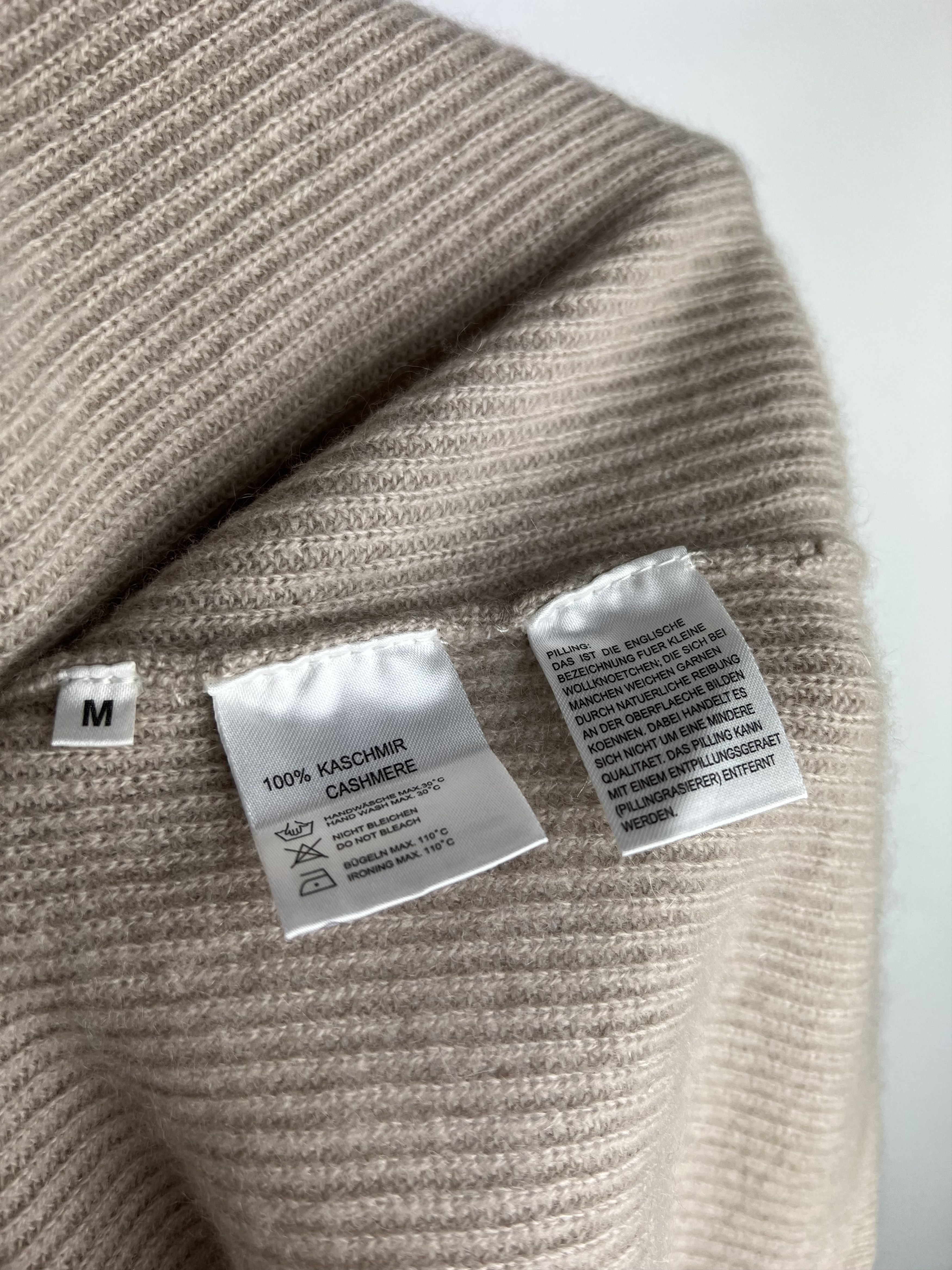 Designer × MR & MRS ITALY Mrs & Hugs 100% Cashmere Bondage Sweater Size M Size M / US 6-8 / IT 42-44 - 6 Thumbnail
