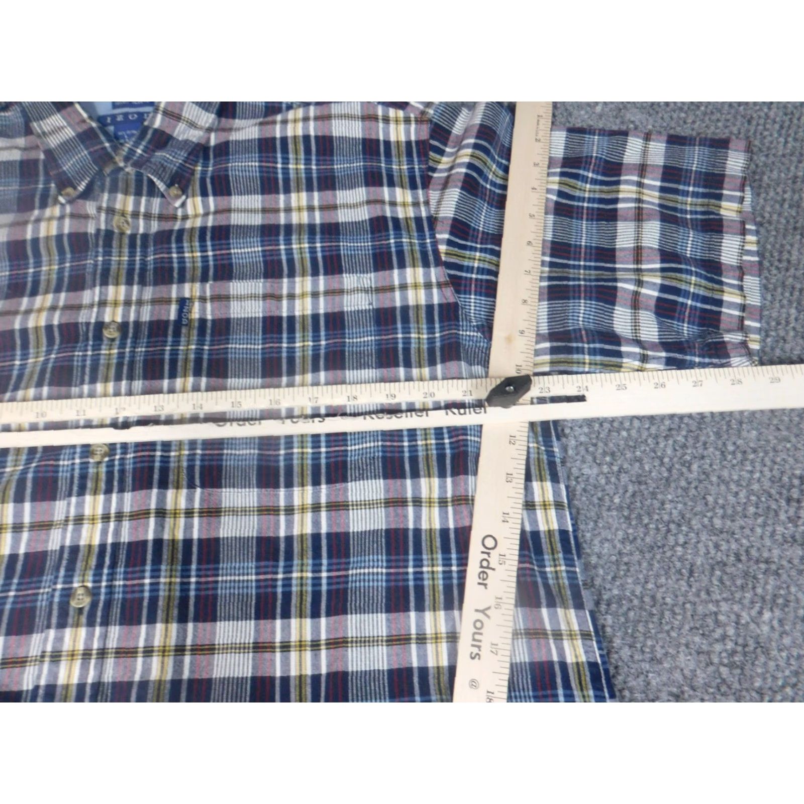 Izod IZOD Shirt Button-Up Mens Large Blue Plaid Short Sleeve Classic Collar Down Casual Regular Button-Navy Blue, Cotton, Knit, Breathable, Vintage: No Size US L / EU 52-54 / 3 - 4 Thumbnail