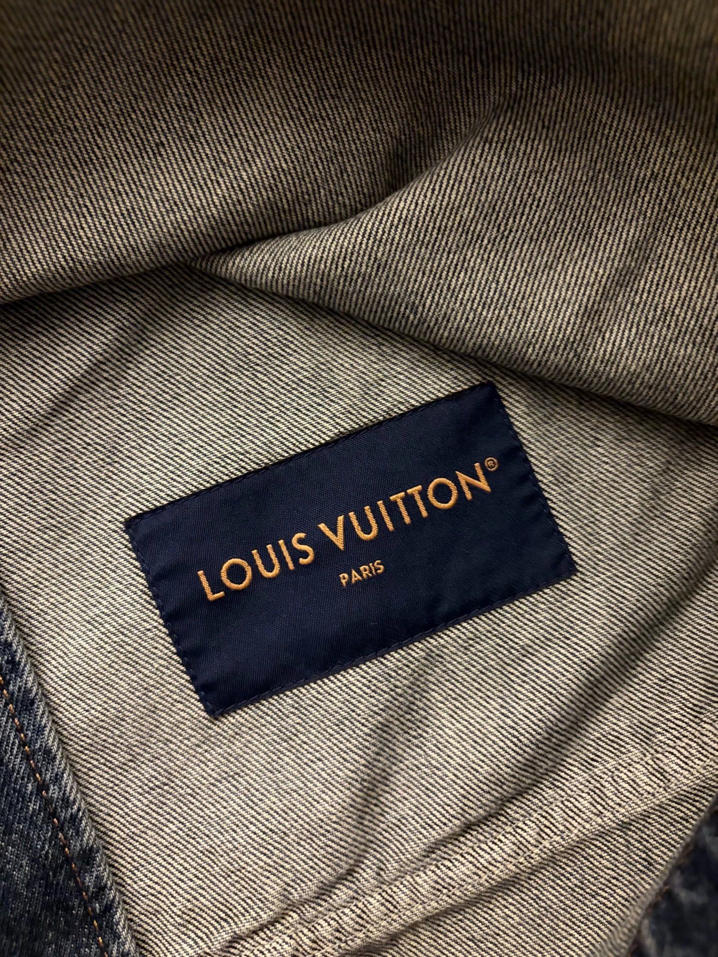 Louis Vuitton LOUIS VUITTON LV Lumberjack Embossed Light Blue Denim Jacket Size US M / EU 48-50 / 2 - 6 Thumbnail