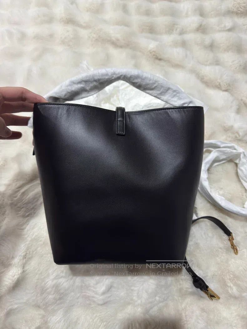 Saint Laurent Paris Saint Laurent Paris Large Black Gold Leather Bucket Bag Size ONE SIZE - 5 Thumbnail