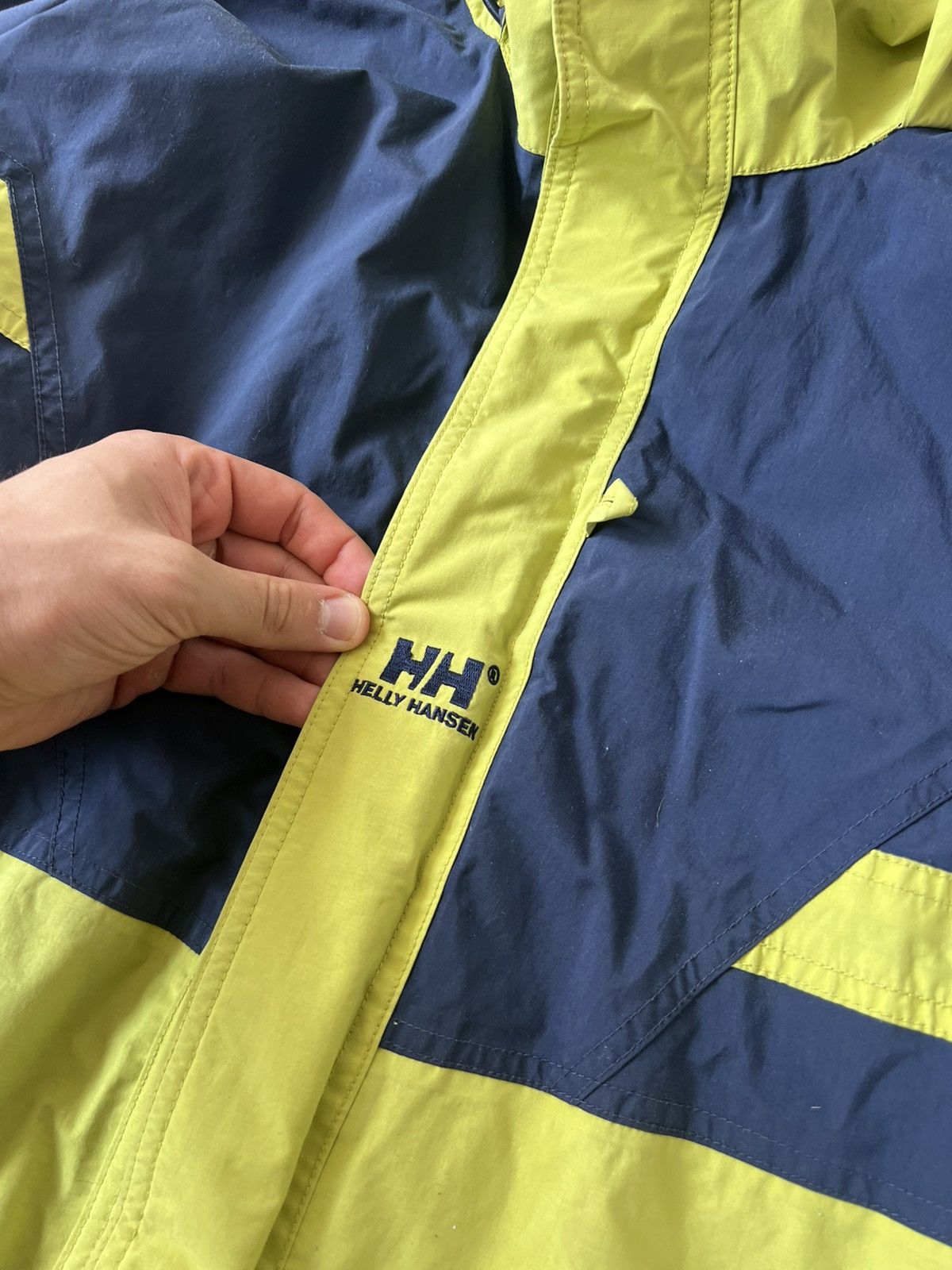 Helly Hansen × Vintage Vintage Helly Hansen Central Logo Yachting Patch Tech Jacket Size US M / EU 48-50 / 2 - 12 Thumbnail