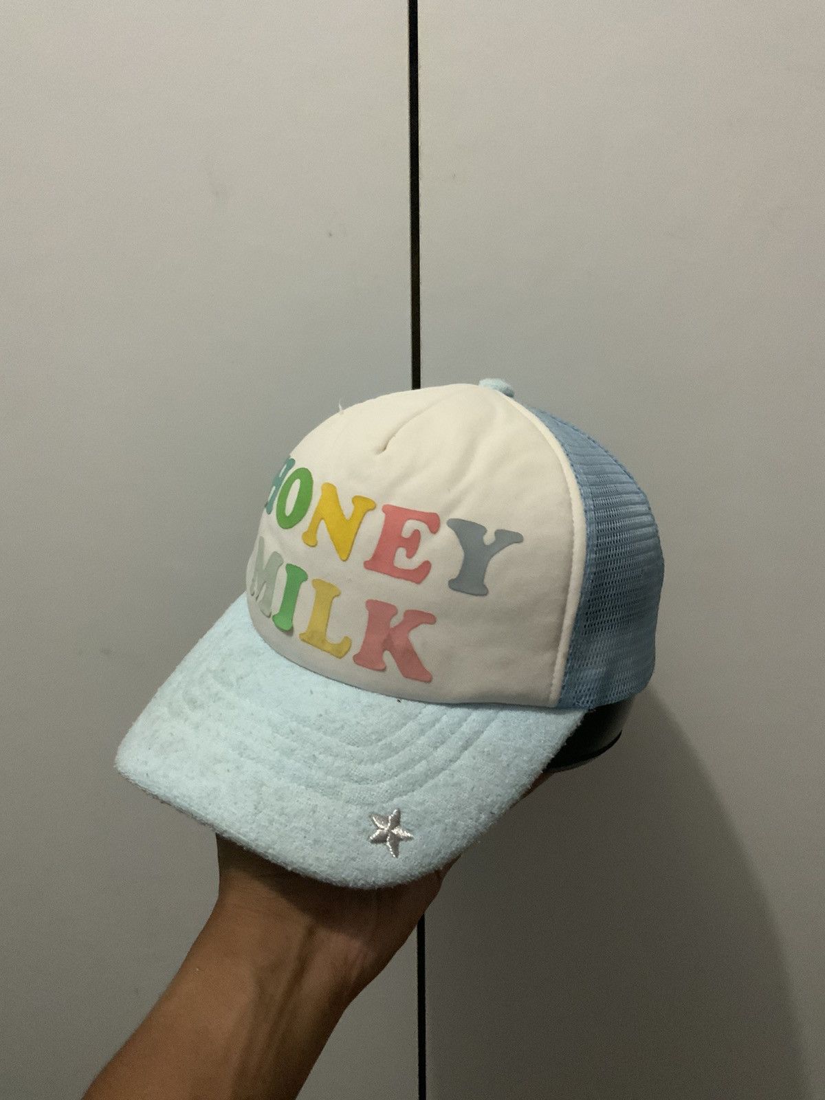 Hat Club Honey Milk Mohair Fur Trucker Hat Size ONE SIZE - 1 Thumbnail