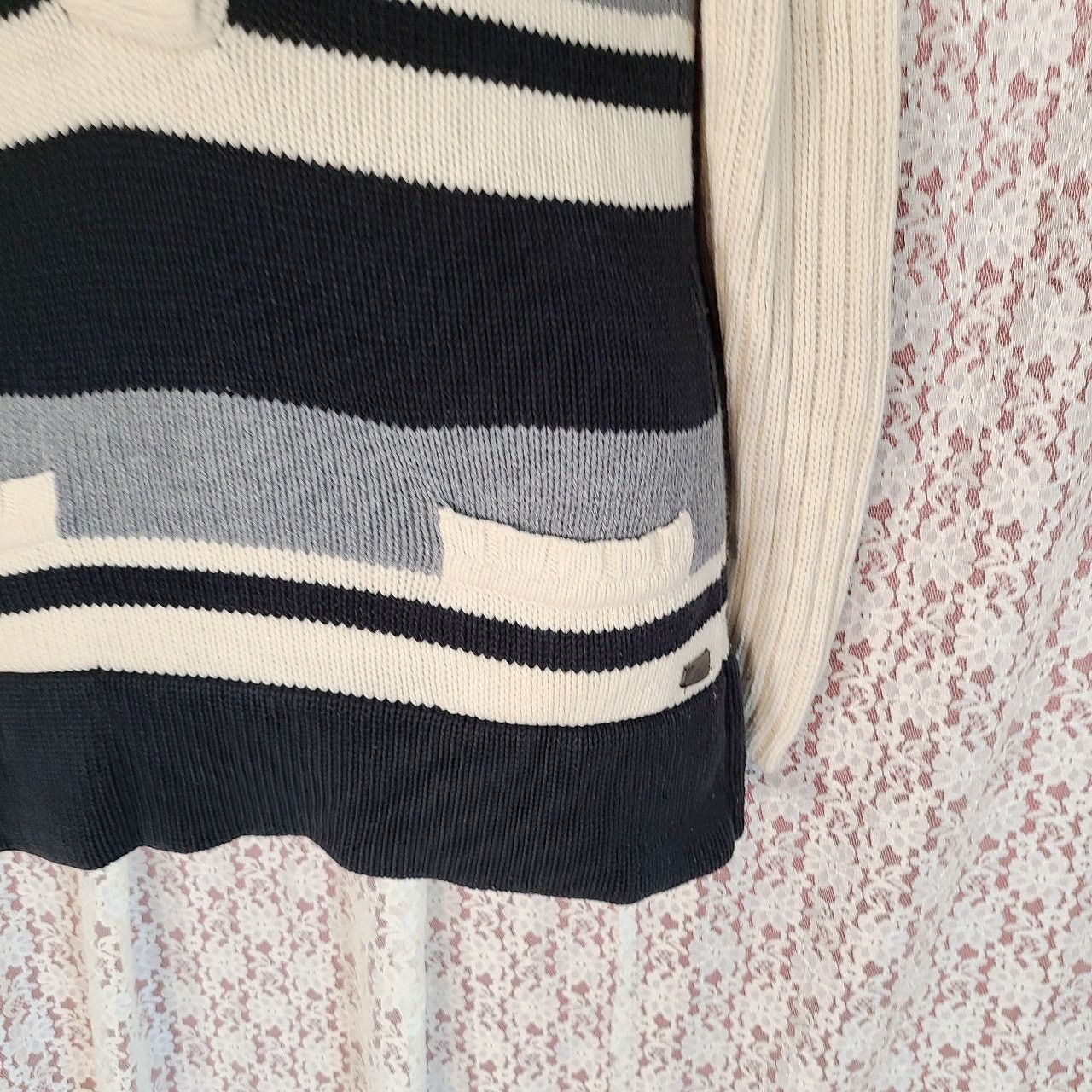 Lacoste vintage 90s Lacoste cream grey blackknit sweater medium Size US M / EU 48-50 / 2 - 9 Thumbnail