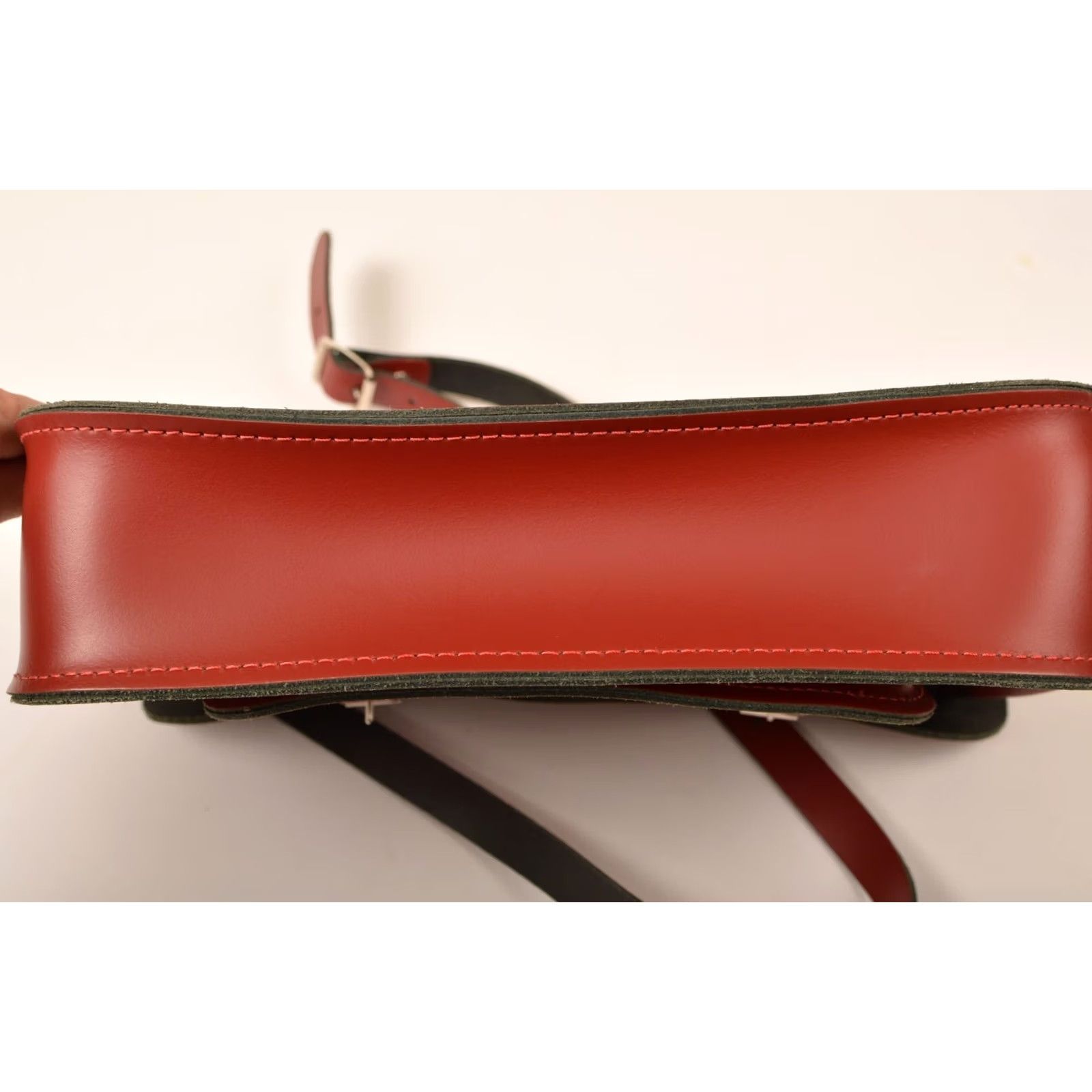 Vintage The Leather Satchel Company Classic Red Leather Satchel Shoulder Crossbody Bag Unisex Adults Leather Red Crossbody Bag Mens Womens Size ONE SIZE - 7 Thumbnail