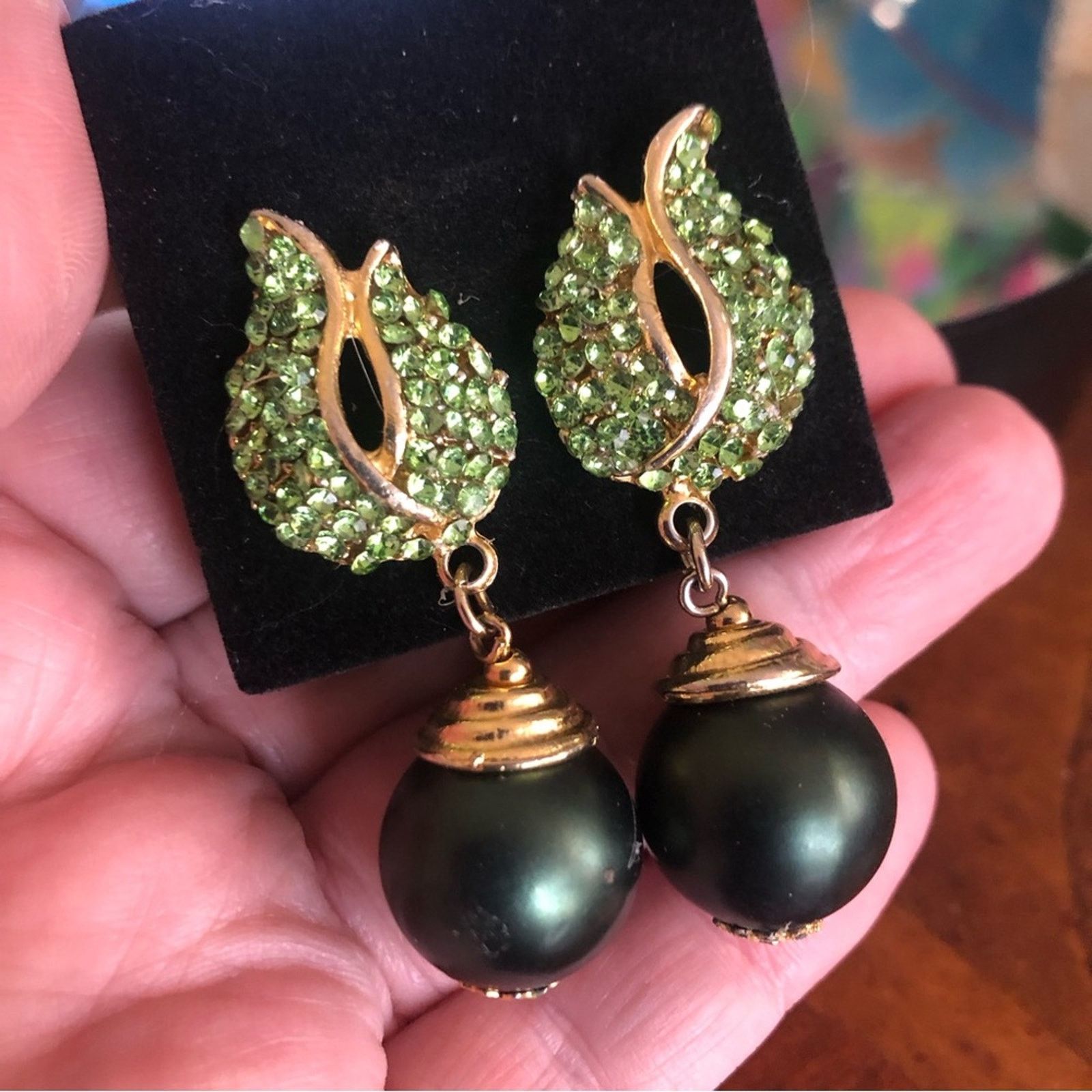 Vintage Vintage peridot rhinestone covered tulip pearl earring Size ONE SIZE - 5 Thumbnail
