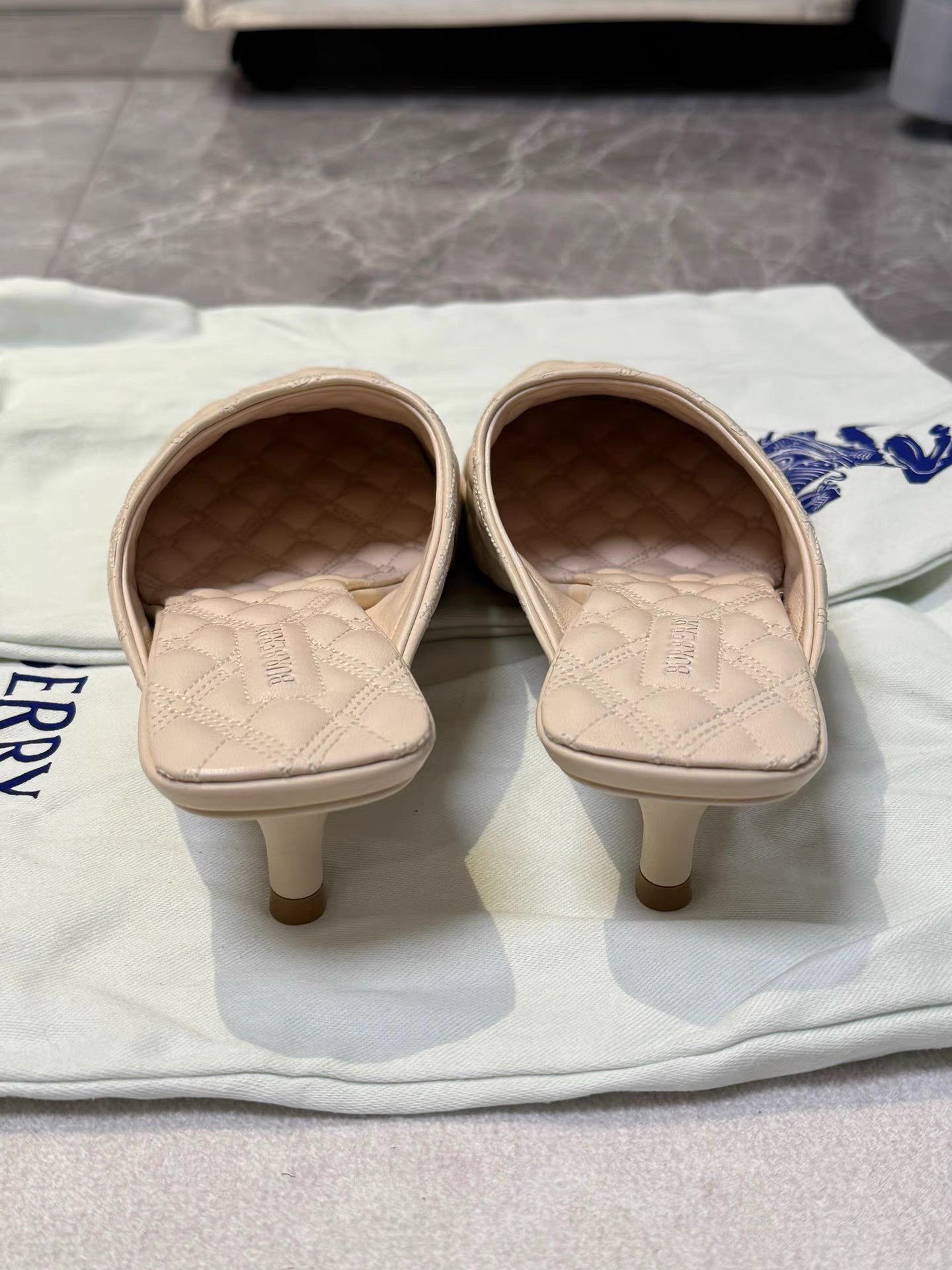 Burberry Burberry Nappa Leather Closed-Toe Slides K6 Size US 8 / IT 38 - 4 Thumbnail