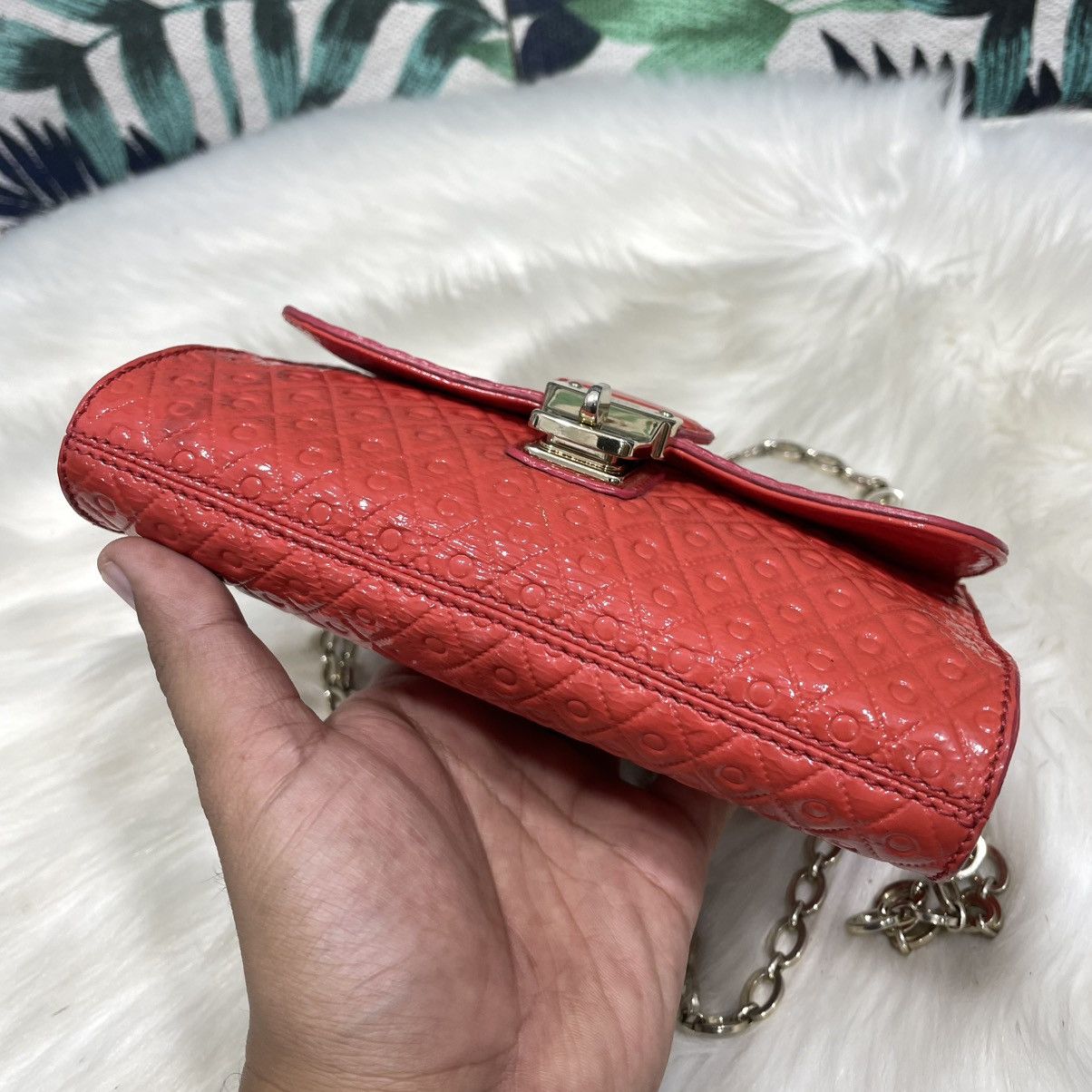 Tod's Authentic TOD’S Signature Embossed Patern Leather Crossbody Size ONE SIZE - 6 Thumbnail