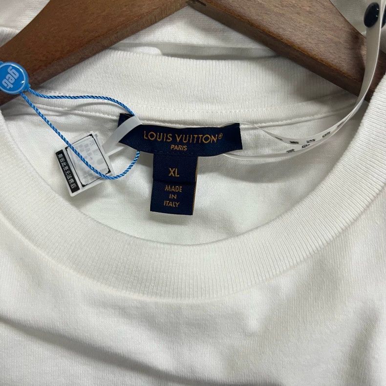 Louis Vuitton Louis Vuitton Ribbon White Short Sleeve Size US XL / EU 56 / 4 - 3 Thumbnail