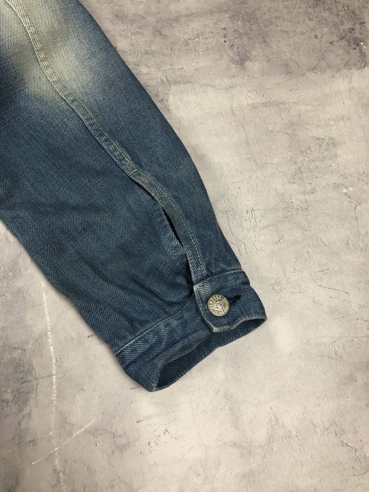 Versace × Vintage versace jeans couture Vintage Denim Jacket Size M / US 6-8 / IT 42-44 - 6 Thumbnail