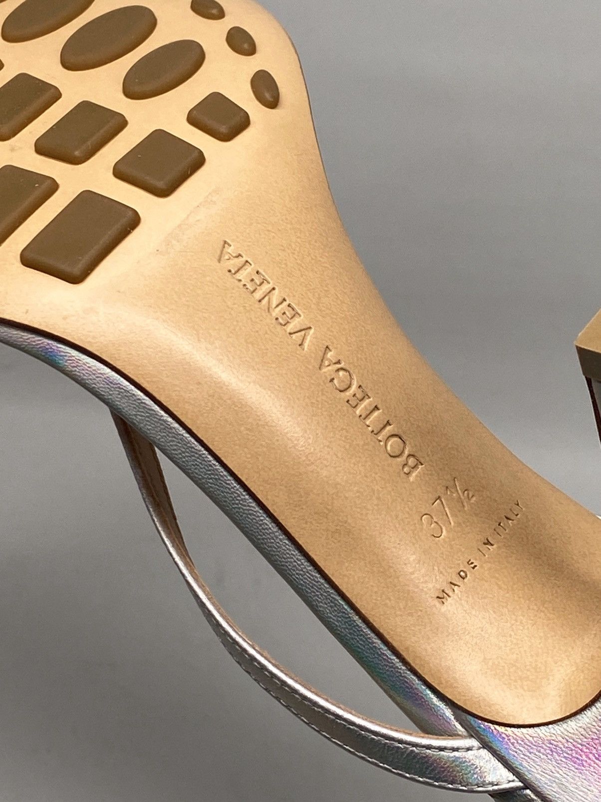 Bottega Veneta Bottega Veneta Leather Strappy Thong Sandals size 37.5 Size US 7.5 / IT 37.5 - 14 Thumbnail