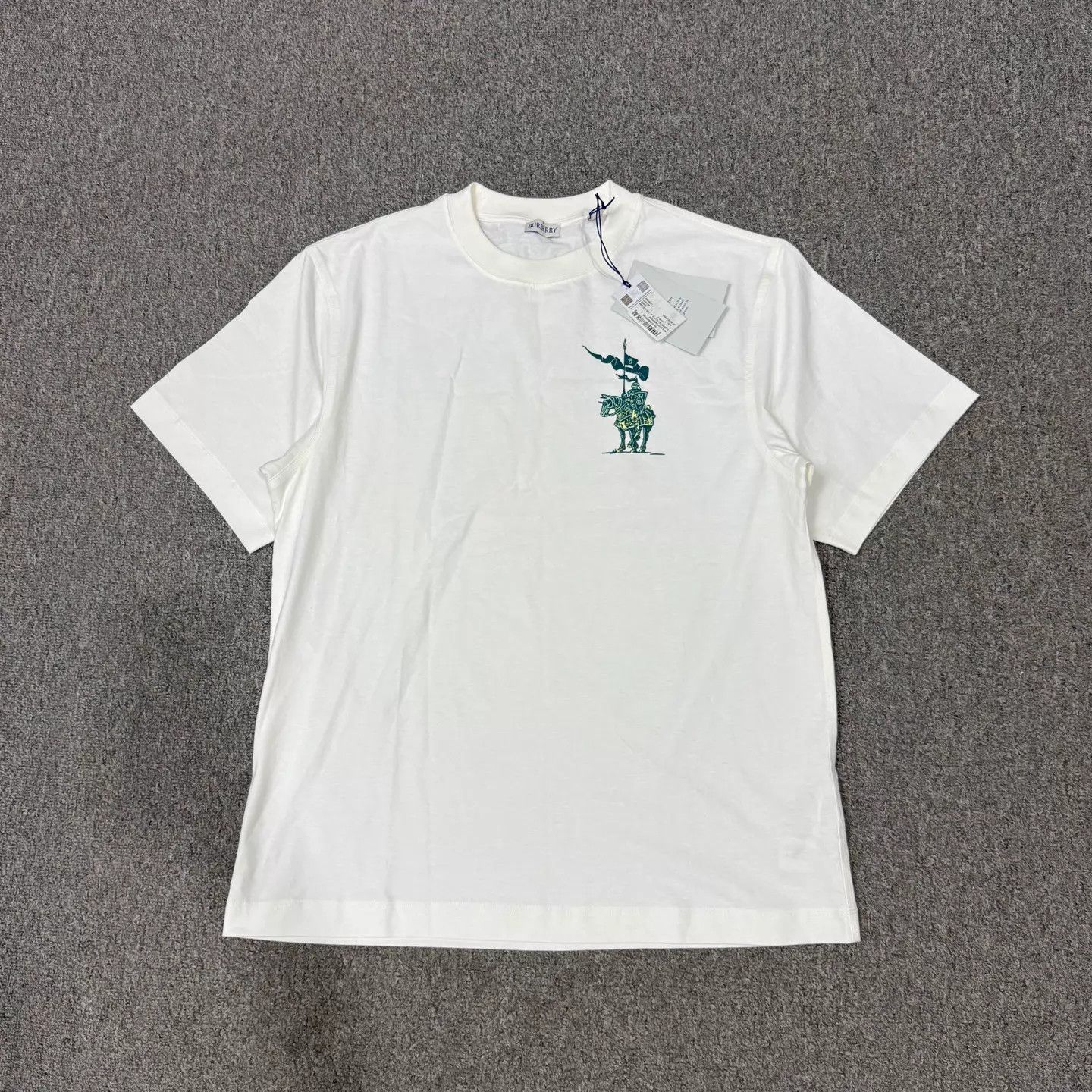 Burberry Burberry Horseferry Logo Short Sleeve Tee L new with tags Size L / US 10 / IT 46 - 1 Thumbnail