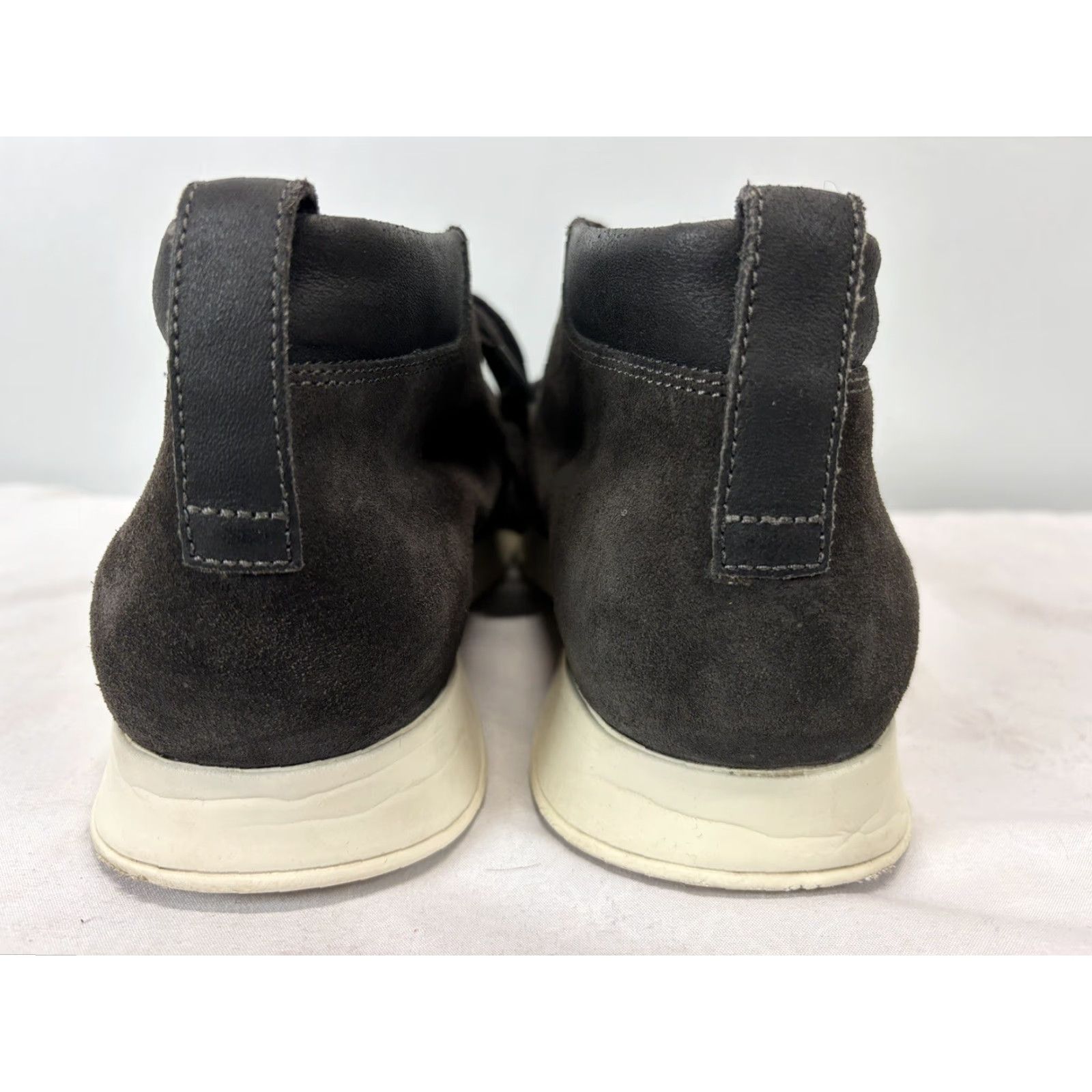 Vince Vince Marcus Granite Suede Boots 12 Chukka Mens Casual GUC Size US 12 / EU 45 - 5 Thumbnail