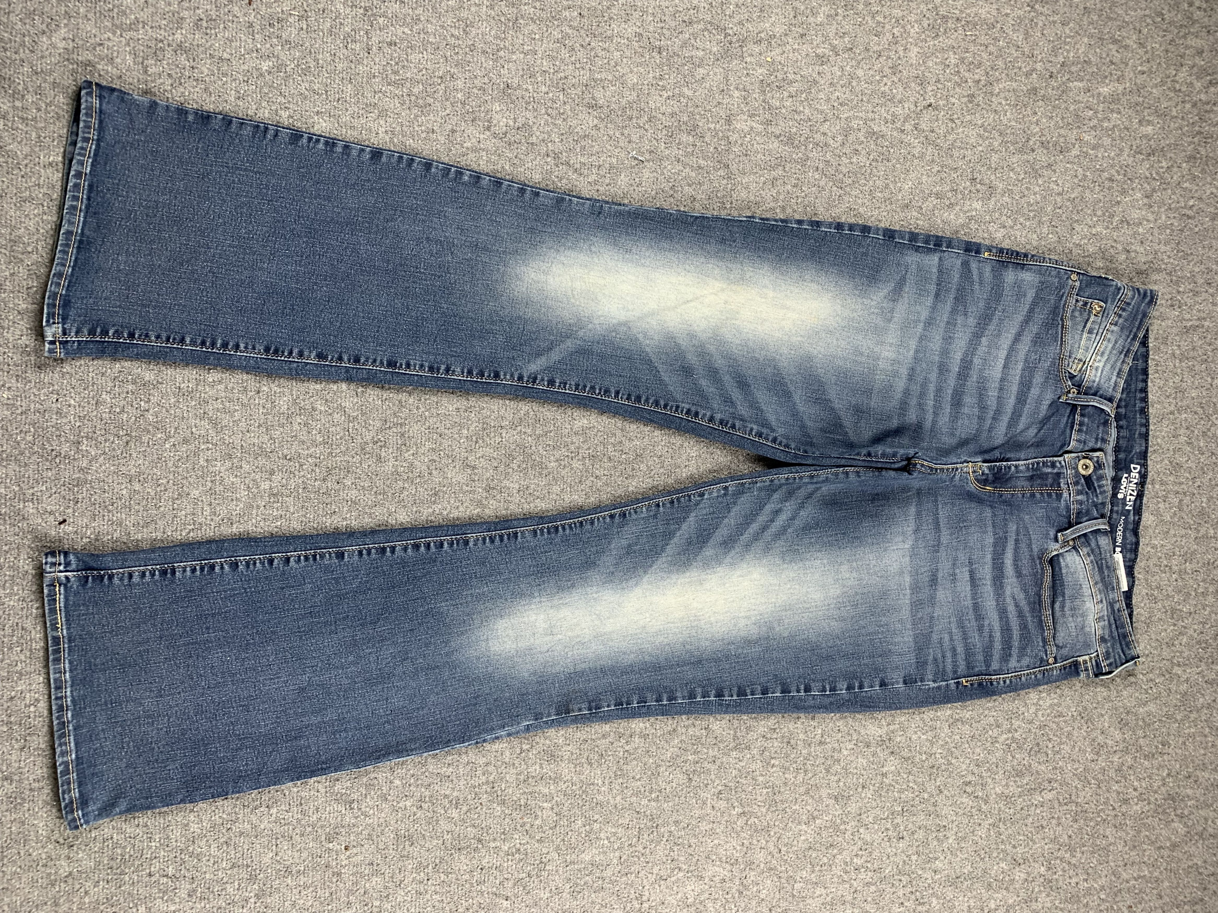 image of Vintage Levis Denizen Modern Bootcut Jeans in Blue Denim, Men's (Size 33)