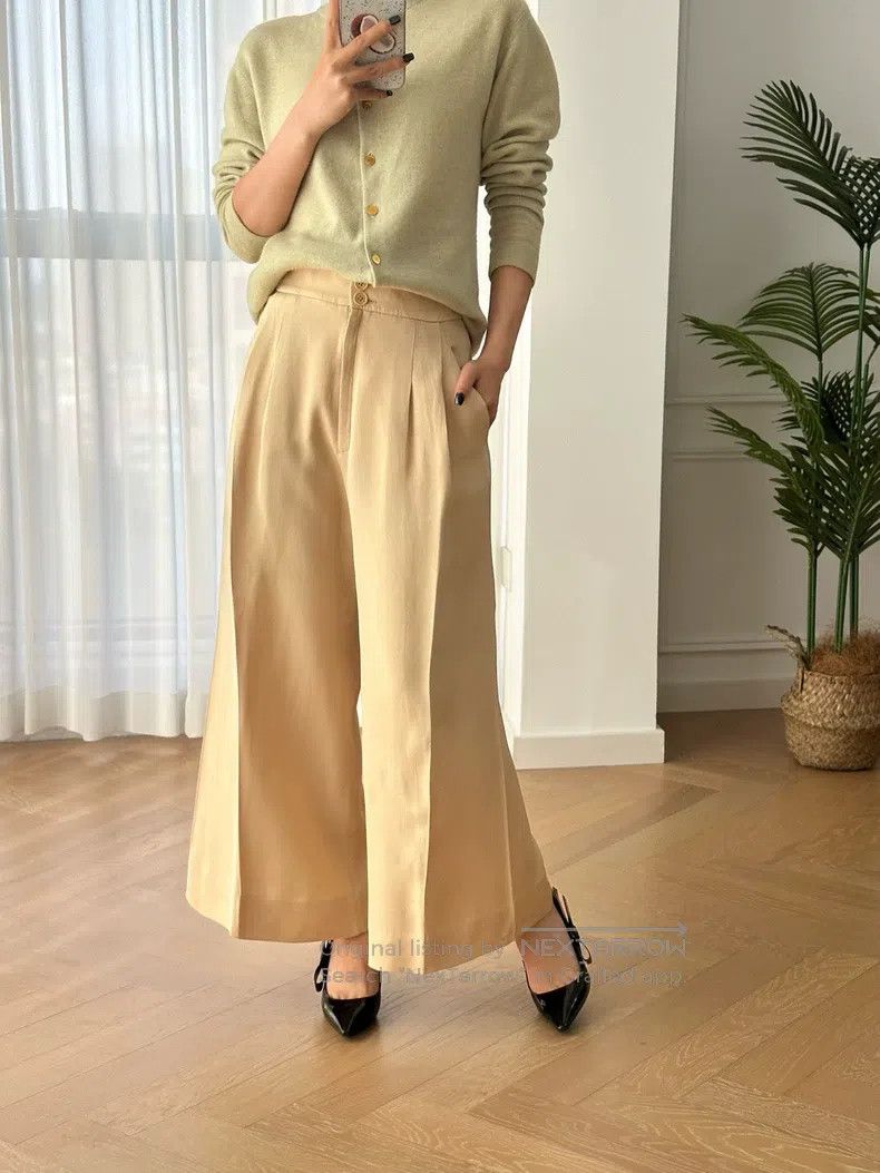Hermes Hermes Silk Pleated Wide Leg Straight Pants, Apricot Size 25" / US 0 / IT 36 - 1 Thumbnail