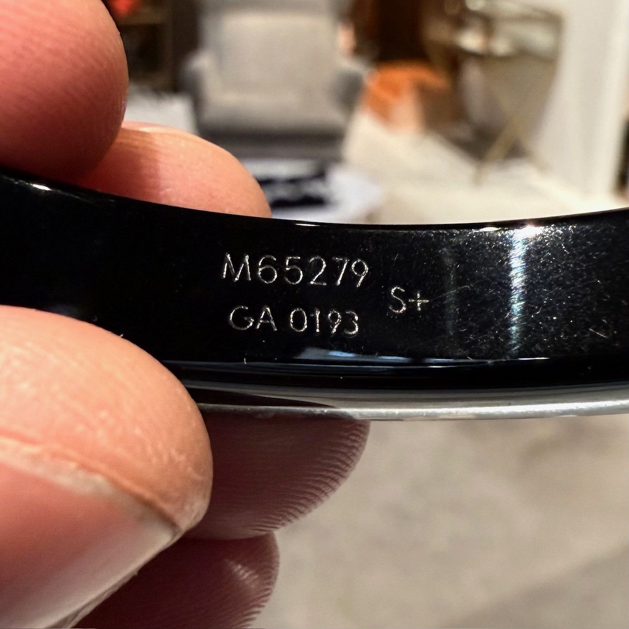 Louis Vuitton Louis Vuitton Black Inclusion Art Deco Bangle Bracelet Size ONE SIZE - 8 Thumbnail