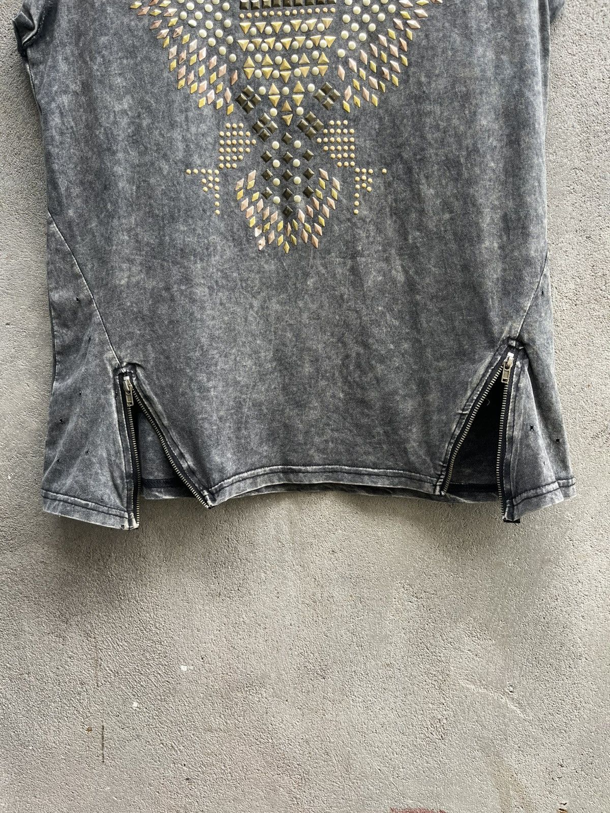 Le Grande Bleu (L.G.B.) Acid Wash Studded Sleeveles Tee – Zipper Split Hem Rock Punk Size US M / EU 48-50 / 2 - 7 Thumbnail