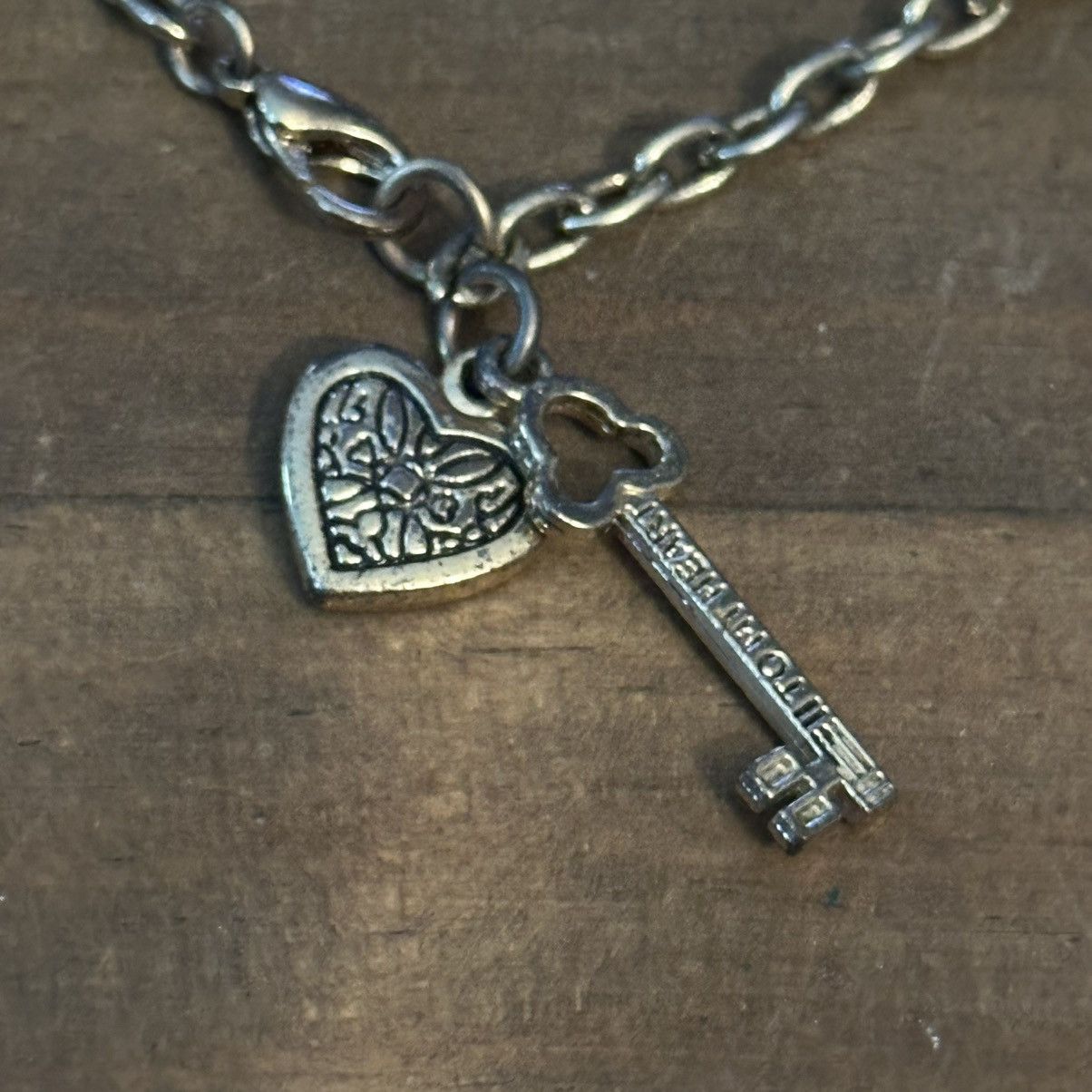 Other Gold tone Key to my Heart charm bracelet Size ONE SIZE - 5 Thumbnail