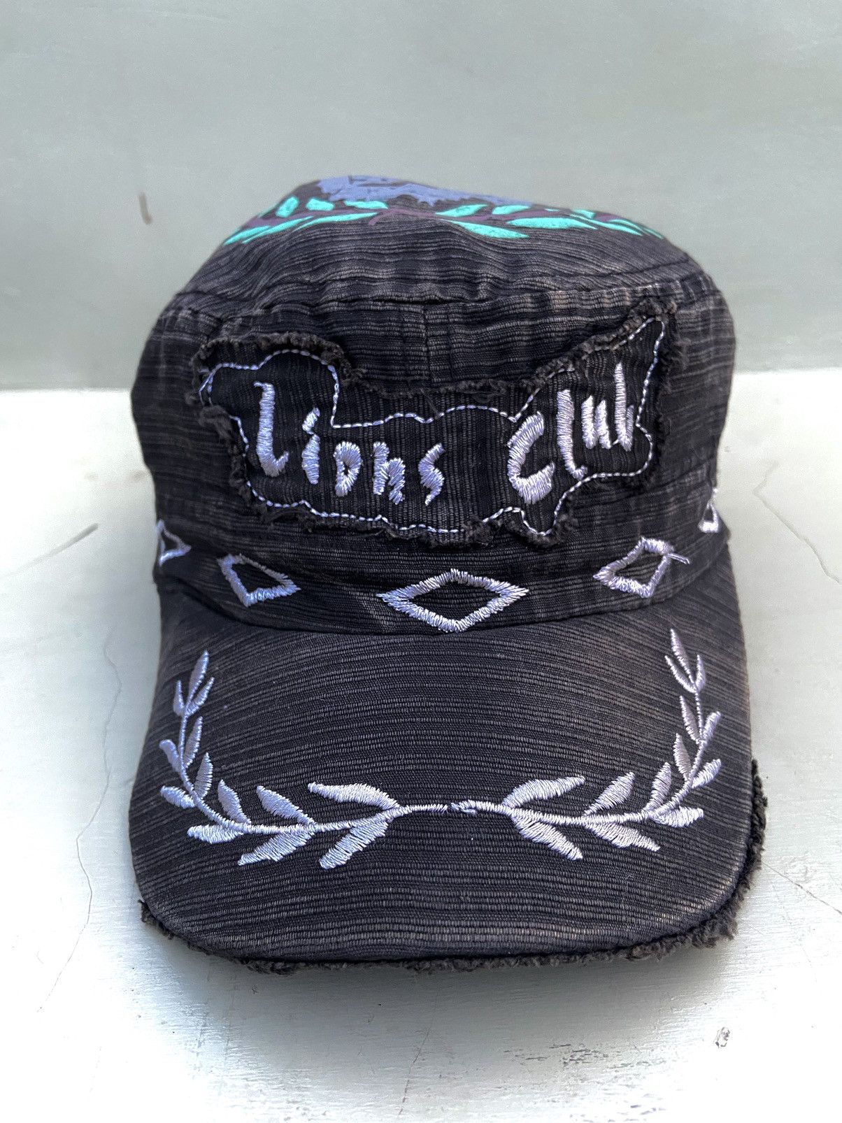 If Six Was Nine 2000s ditsetressed lion club patrol hat Size ONE SIZE - 2 Thumbnail
