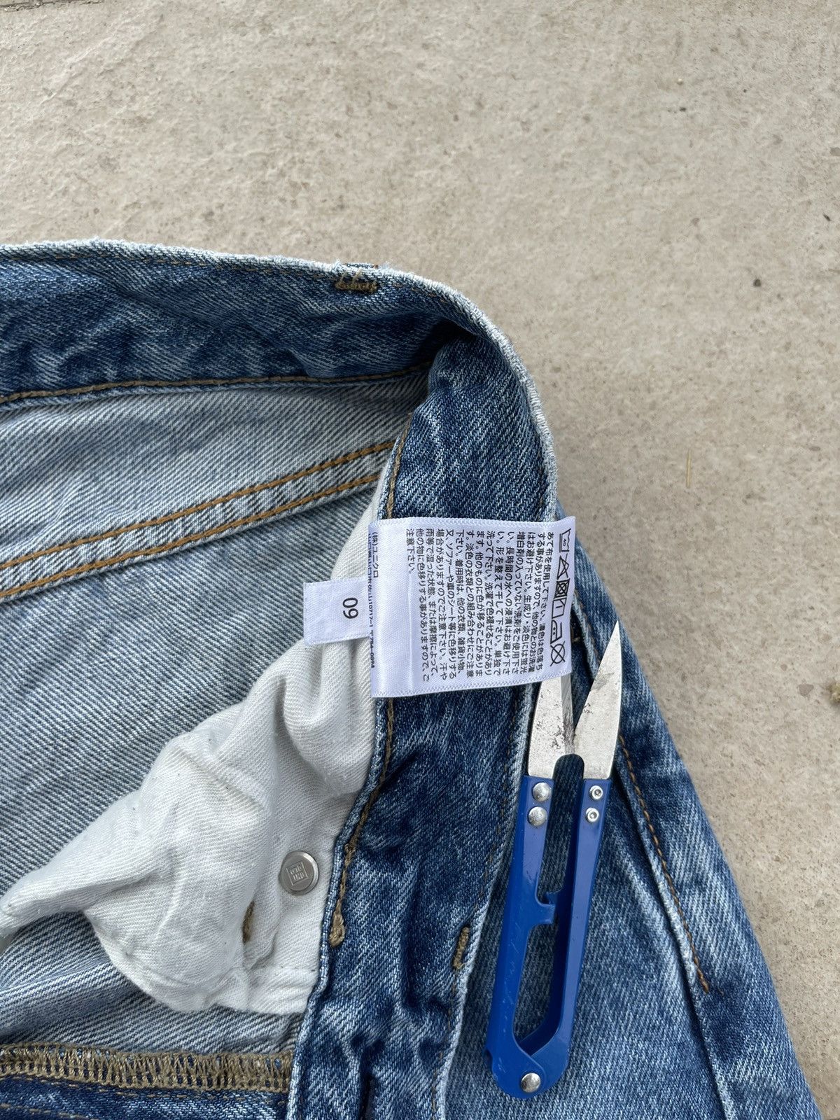 Japanese Brand × Uniqlo 🔥Japanese Brands Uniqlo Distressed Denim W30🔥 Size US 30 / EU 46 - 7 Thumbnail