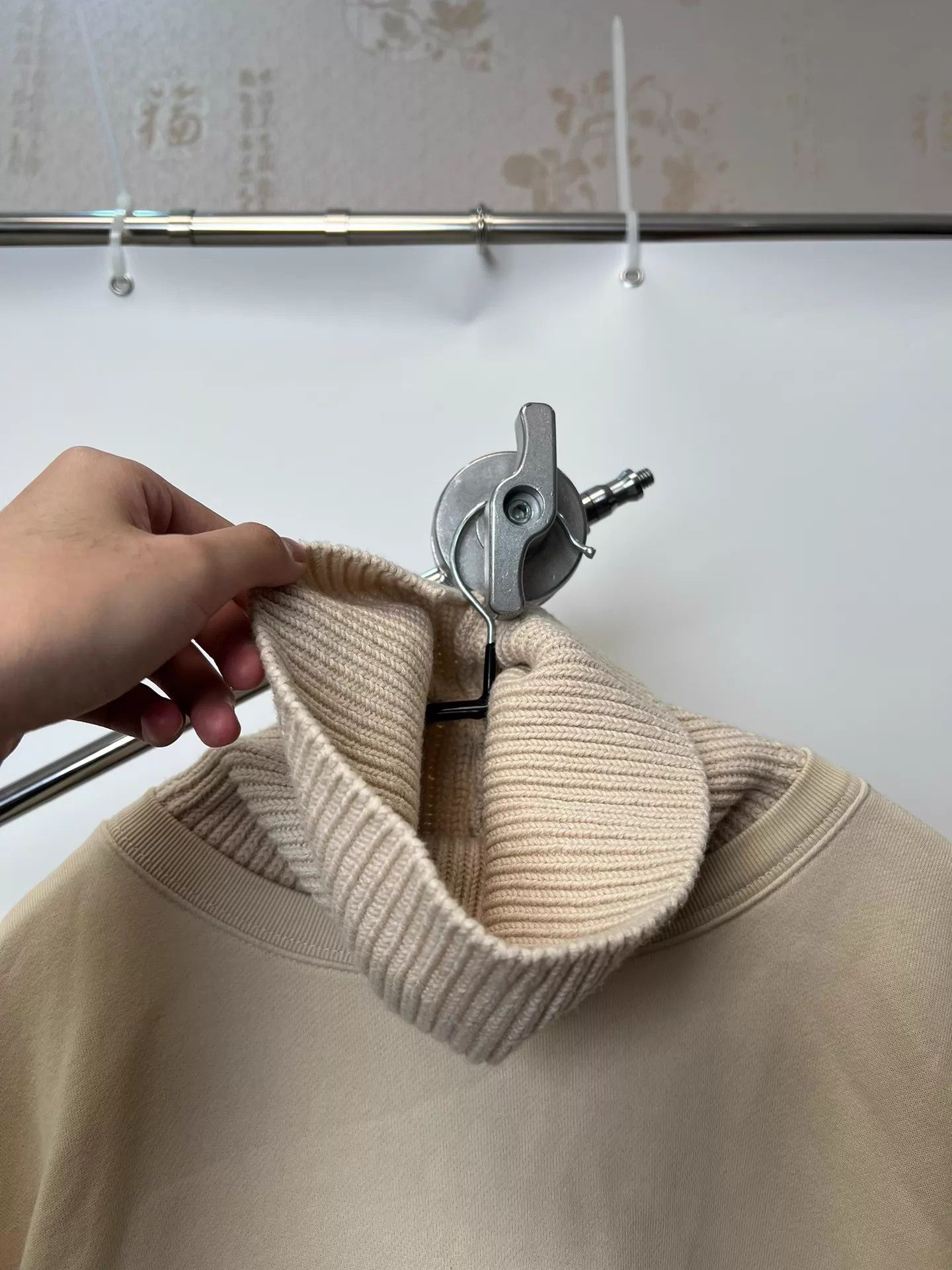 Helmut Lang Helmut Lang Wool Blend High Neck Hoodie Cream Size US L / EU 52-54 / 3 - 3 Thumbnail