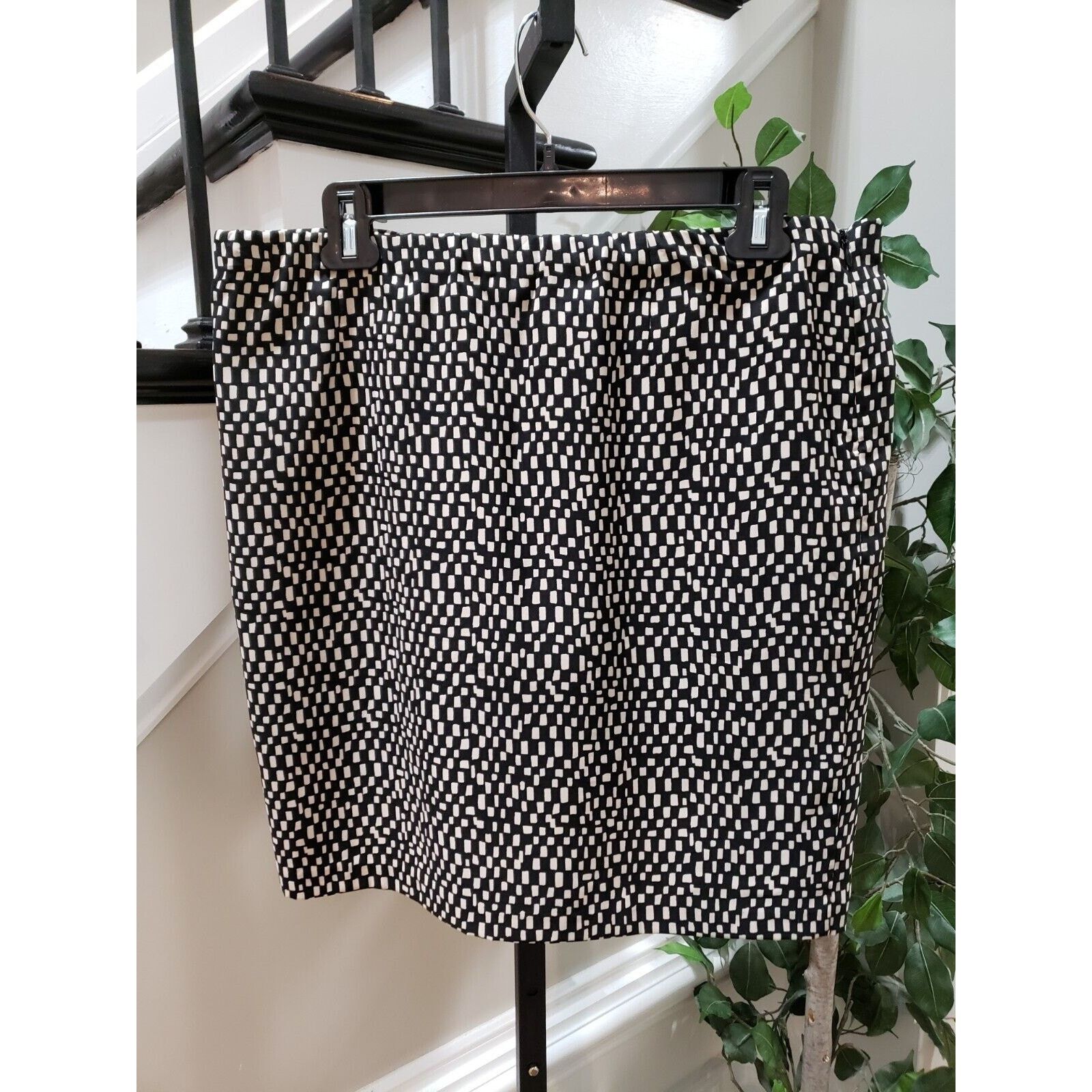 Vince Camuto Vince Camuto Polyester Pull On A-Line Flared Stretch Skirt 8 Size 30" / US 8 / IT 44 - 5 Thumbnail