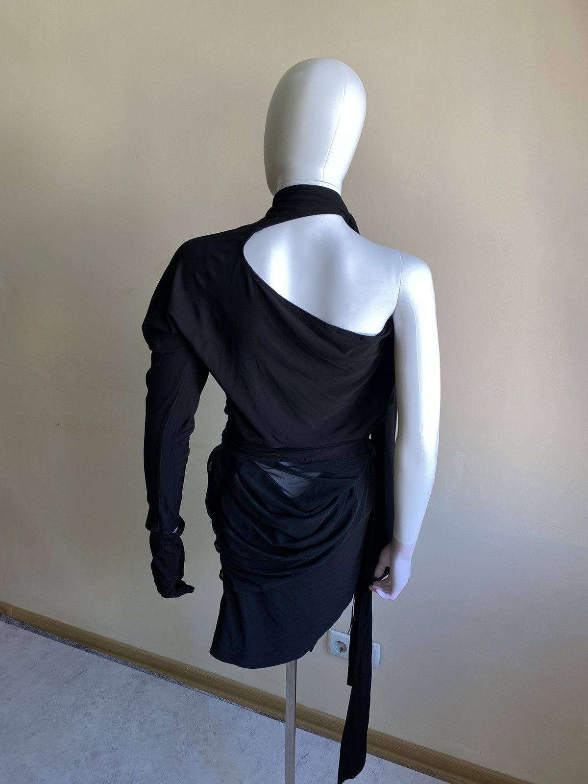 H&M × Mugler Mugler x H&M Knot-detail One-shoulder Black Dress Size XXL Size XXL / US 16-18 / IT 52-54 - 10 Thumbnail