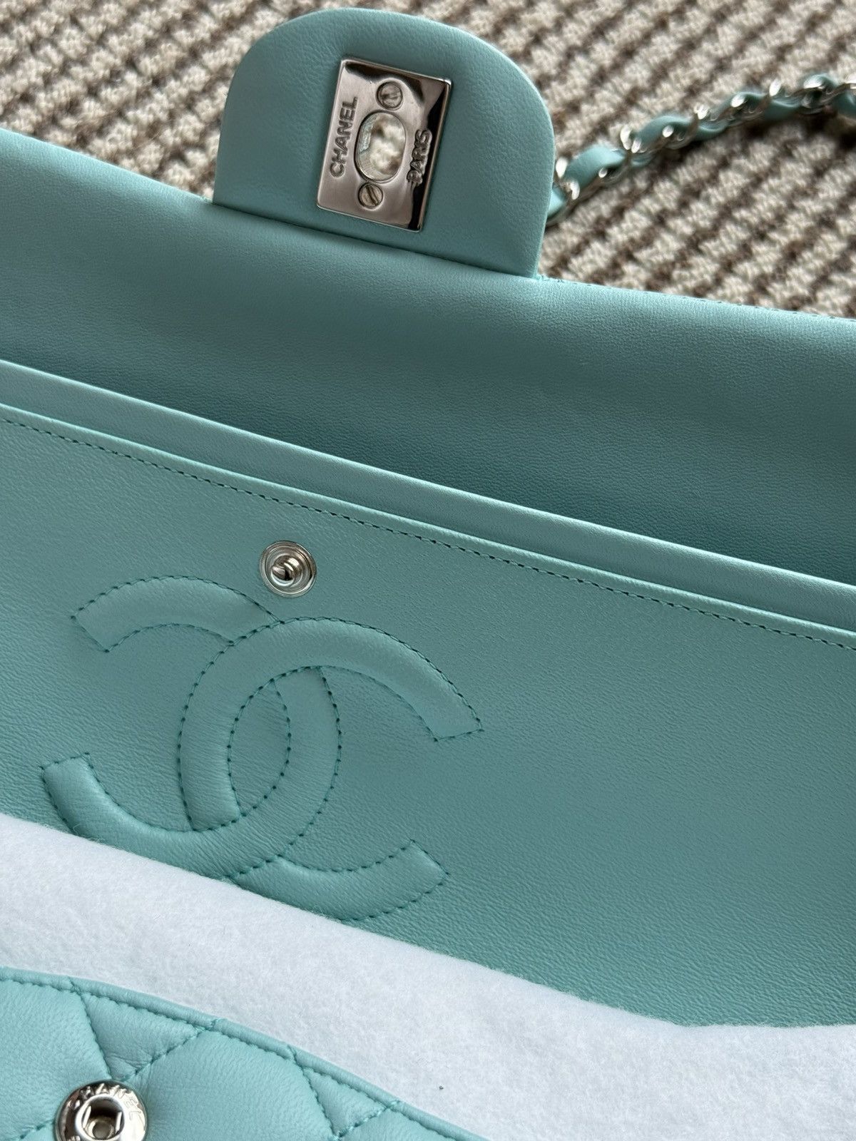 Chanel Chanel 19C Tiffany Blue lamb skin classic flap medium bag Size ONE SIZE - 9 Thumbnail