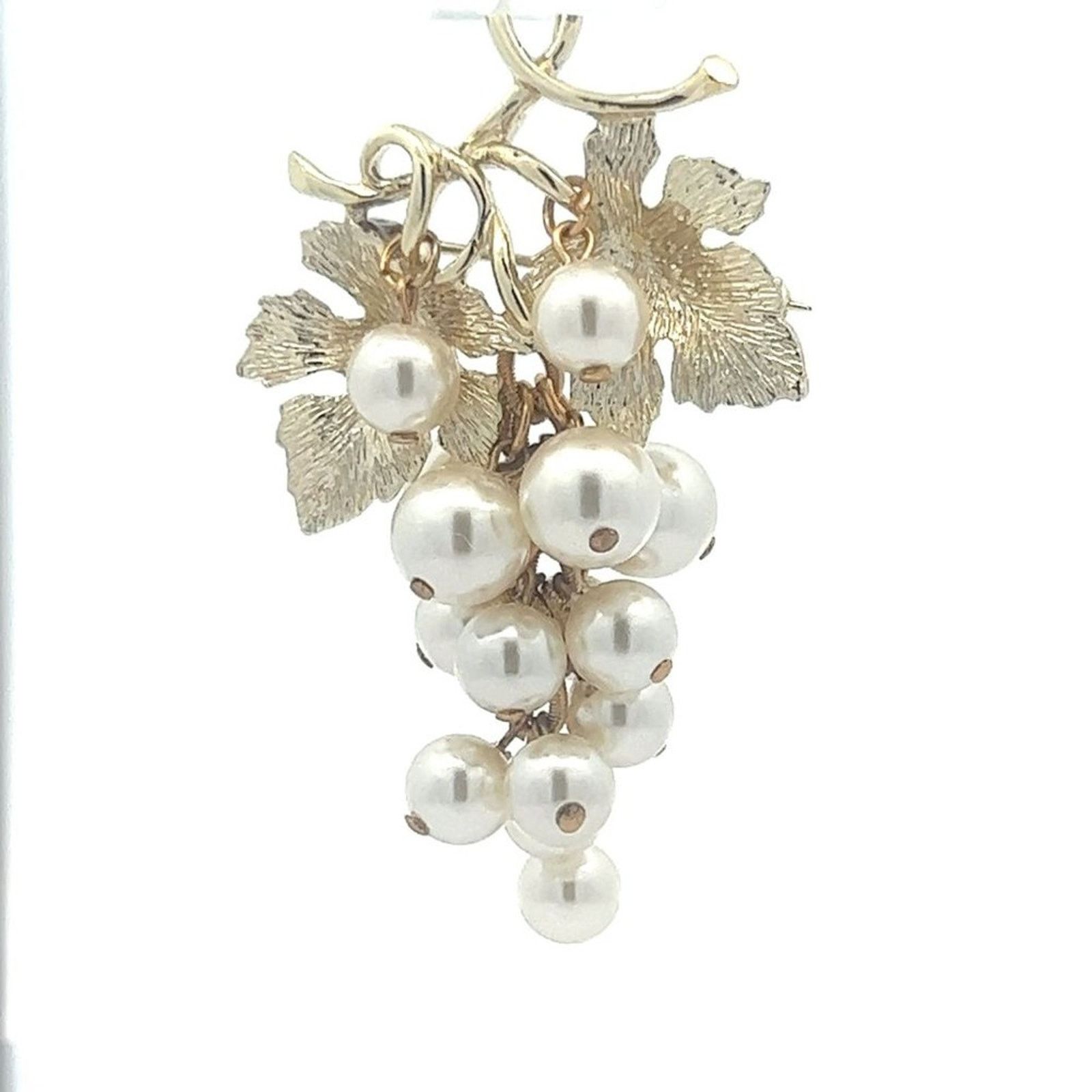 & Other Stories Vintage 1950s Era Dangling Grape Faux Pearl Cluster Brooch Size ONE SIZE - 6 Thumbnail