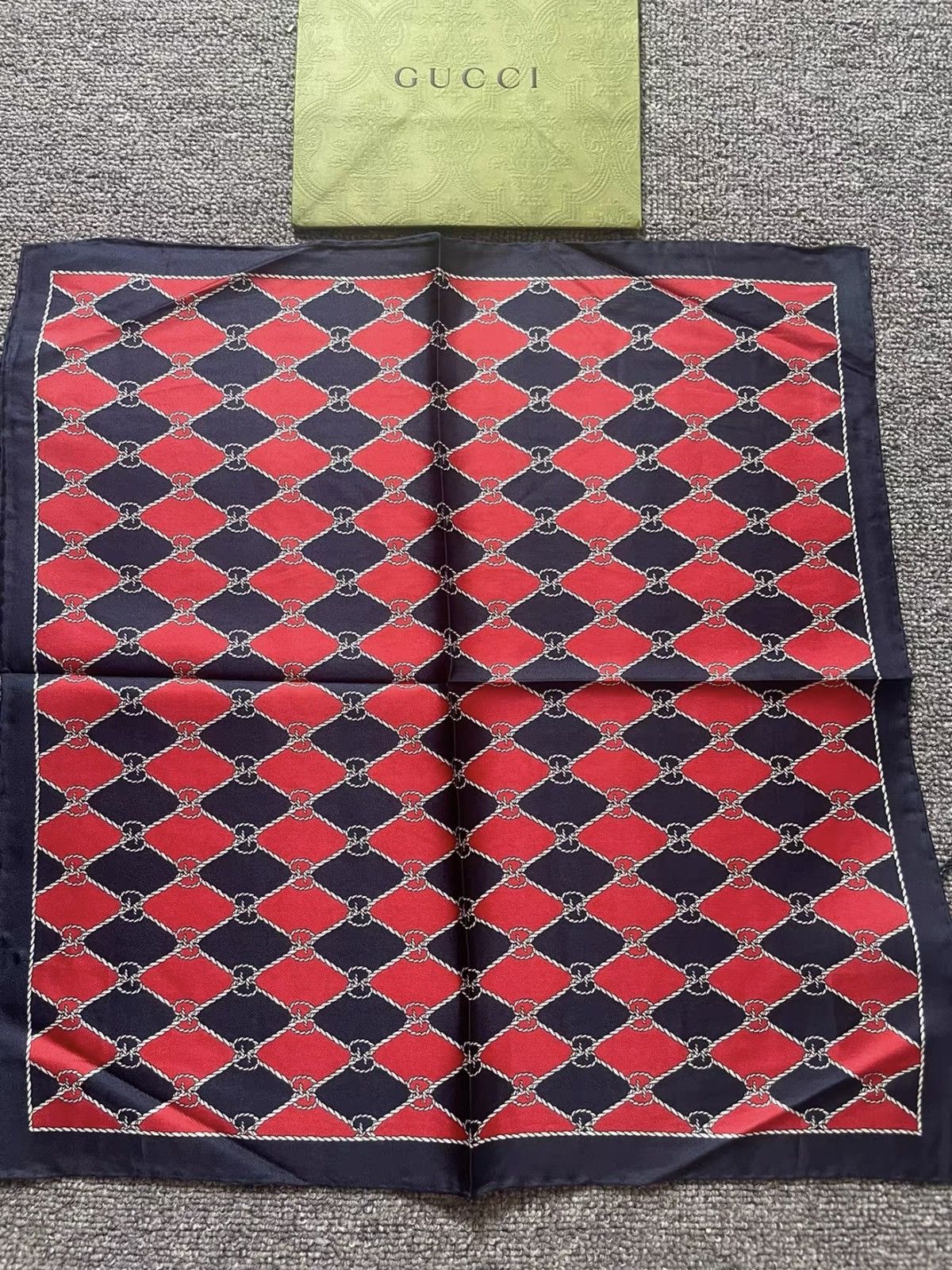 Gucci Red silk pocket-square Size ONE SIZE - 1 Thumbnail