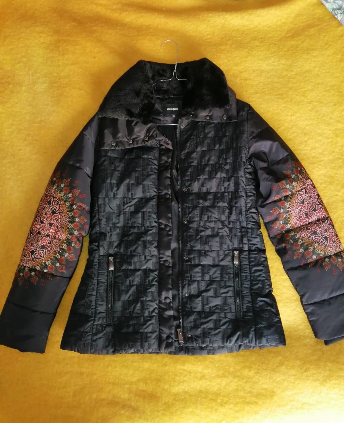 Desigual Desigual padded jacket size M new Size M / US 6-8 / IT 42-44 - 1 Thumbnail