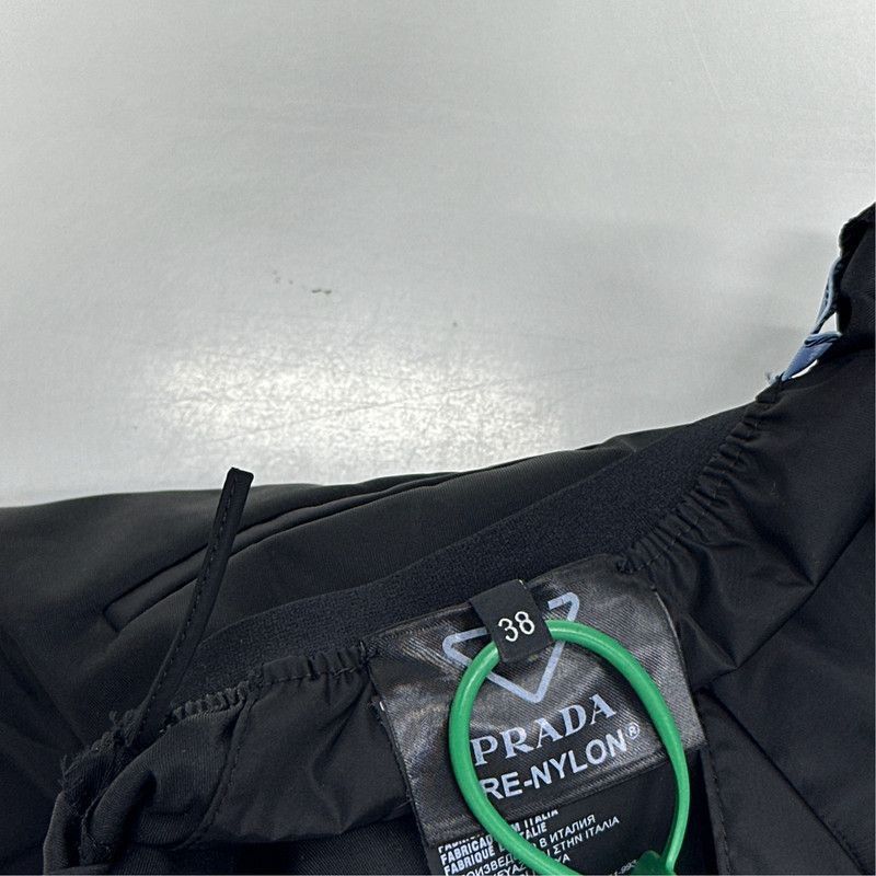 Prada Prada SS23 Black ReNylon Relaxed Pants-2506 Size US 38 / EU 54 - 1 Thumbnail