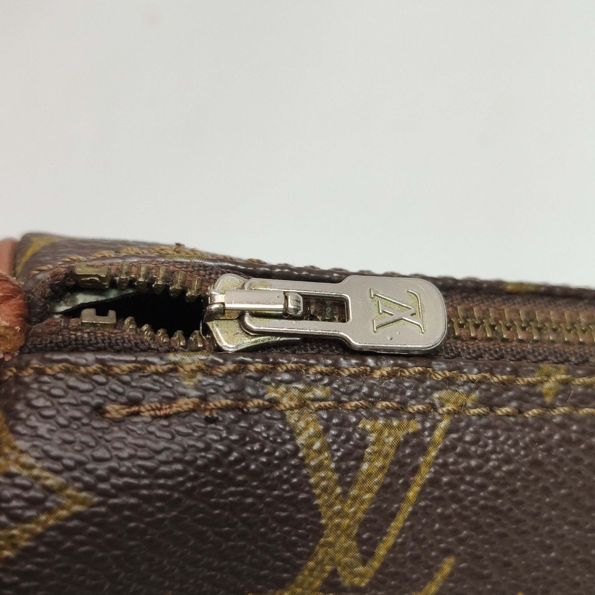 Louis Vuitton Louis Vuitton (LV) Papillon Mini Cowhide Monogram Printed D Size ONE SIZE - 5 Thumbnail