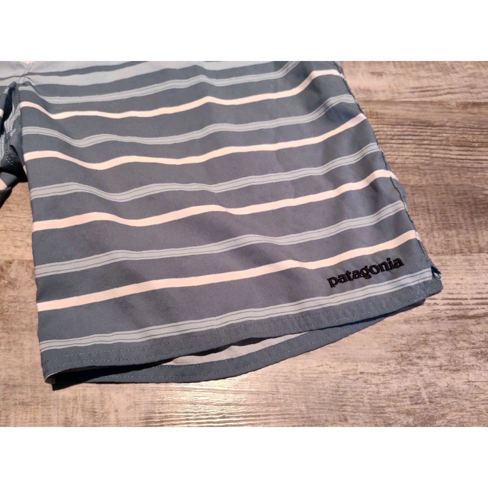 Patagonia PATAGONIA Board Shorts Stretch Planing Men's Size 32 Blue Striped EUC Quick Dry 100% Polyester Recreational Swim Bottom Steady Size US 32 / EU 48 - 3 Thumbnail