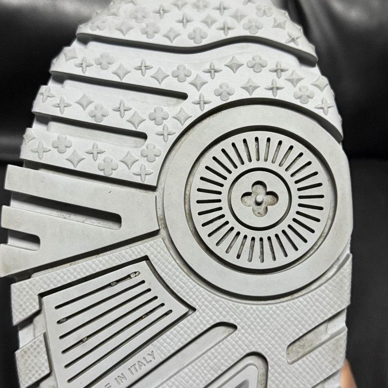 Louis Vuitton Louis Vuitton Trainer Maxi Low-Top Sneakers -2508 Size US 8 / EU 41 - 8 Thumbnail