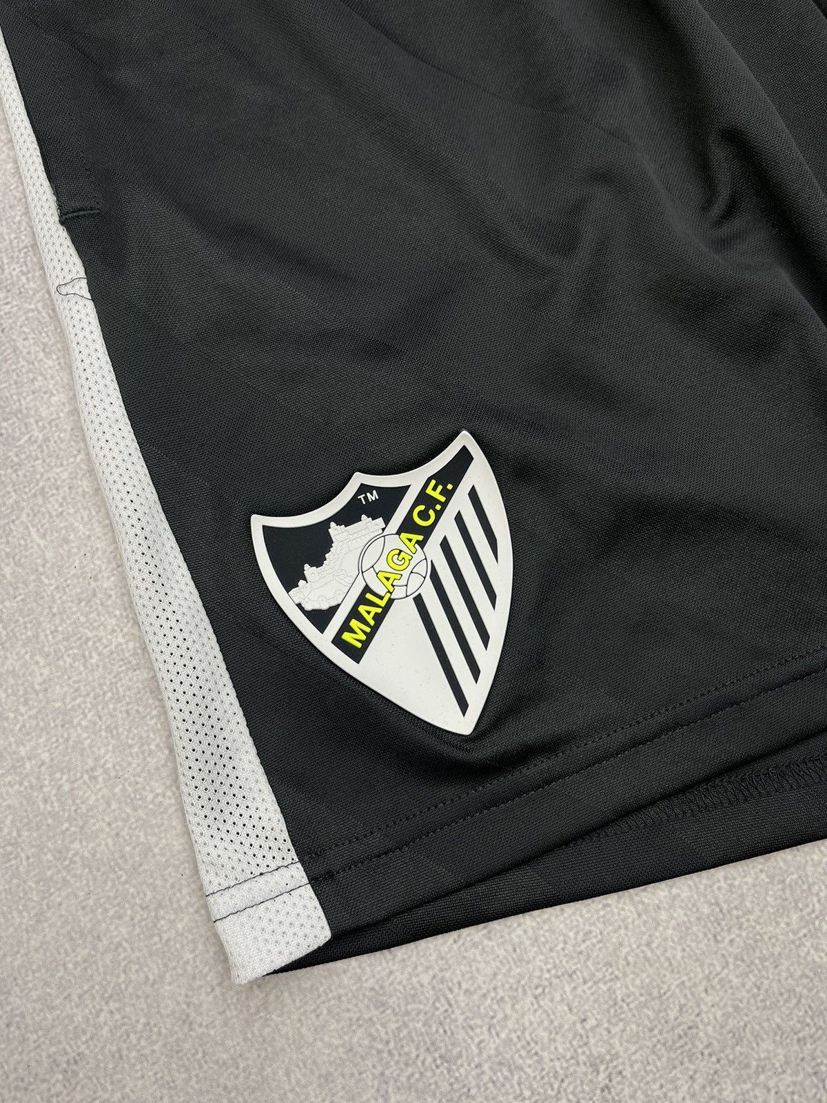 Nike × Vintage Mens Nike Malaga CF Shorts Football Grey Y2K Jersey Soccer Size US 34 / EU 50 - 4 Thumbnail