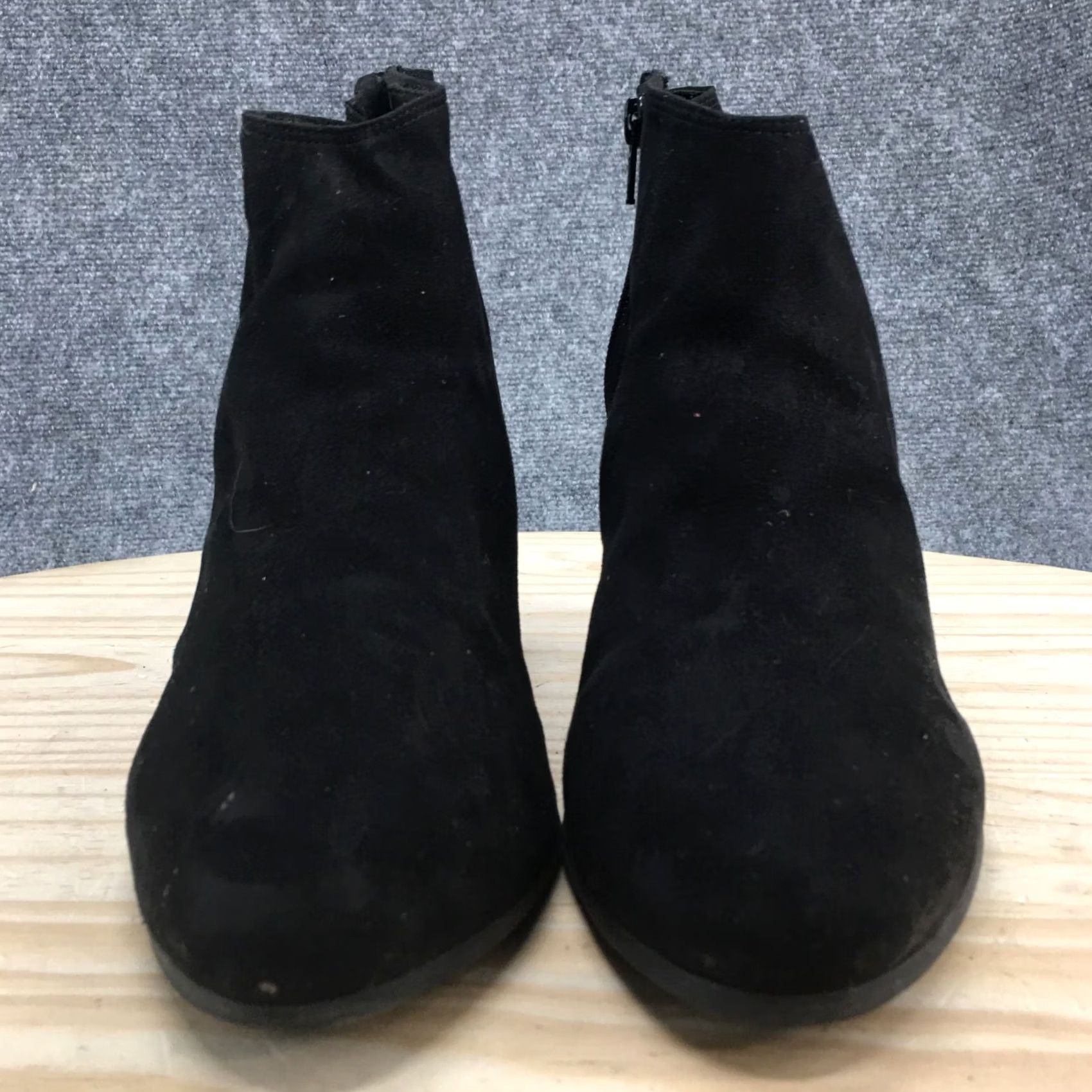 Old Navy Old Navy Boots Womens 10 Ankle Booties Black Faux Suede Heeled Side Zip Casual Womens Shoes Boots Black Ankle Bootie 10 Old Navy Mens? Size US 10 / IT 40 - 4 Thumbnail