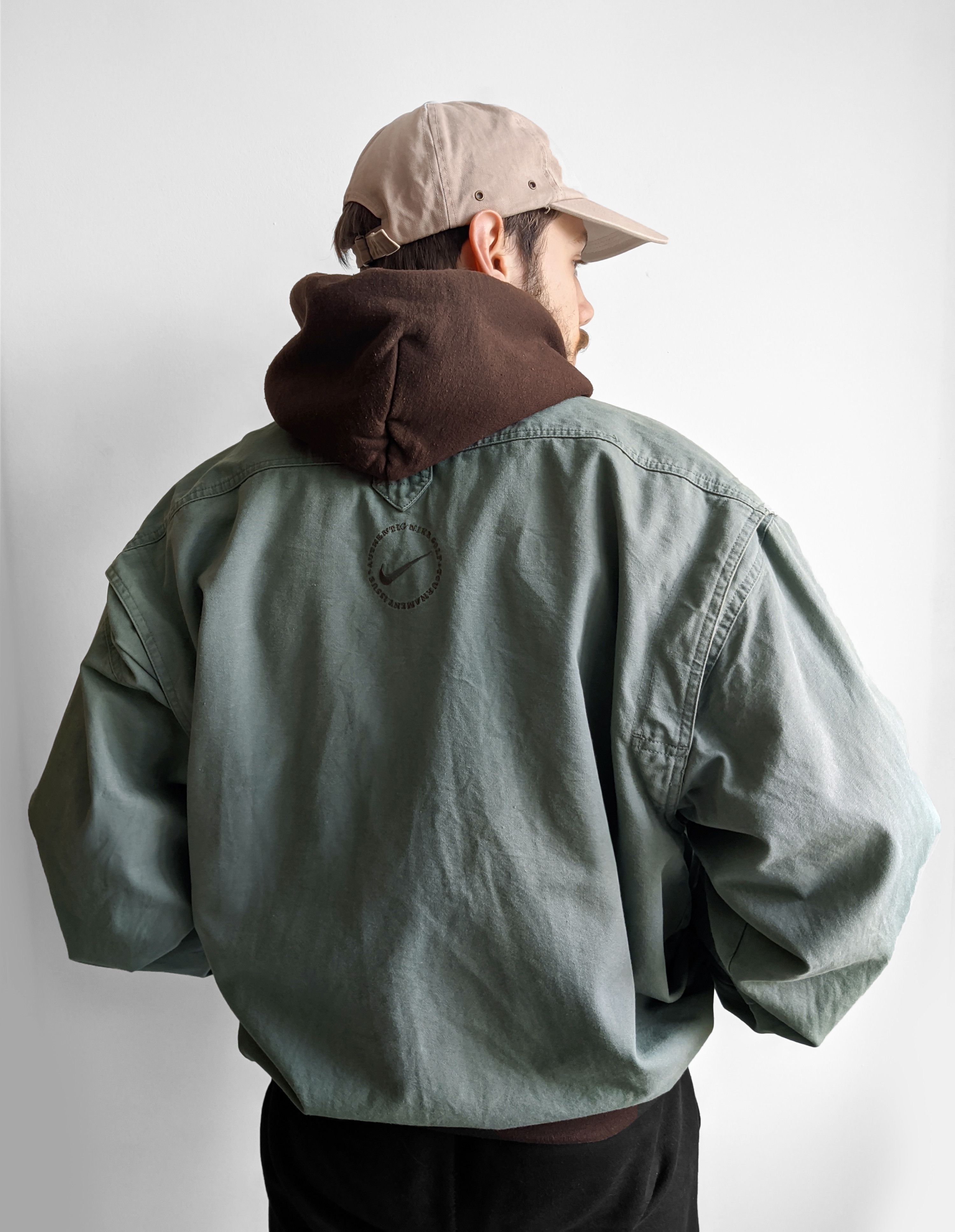 image of Nike Golf Jacket Vintage 90's Swoosh Y2K in Khaki, Men's (Size Medium)