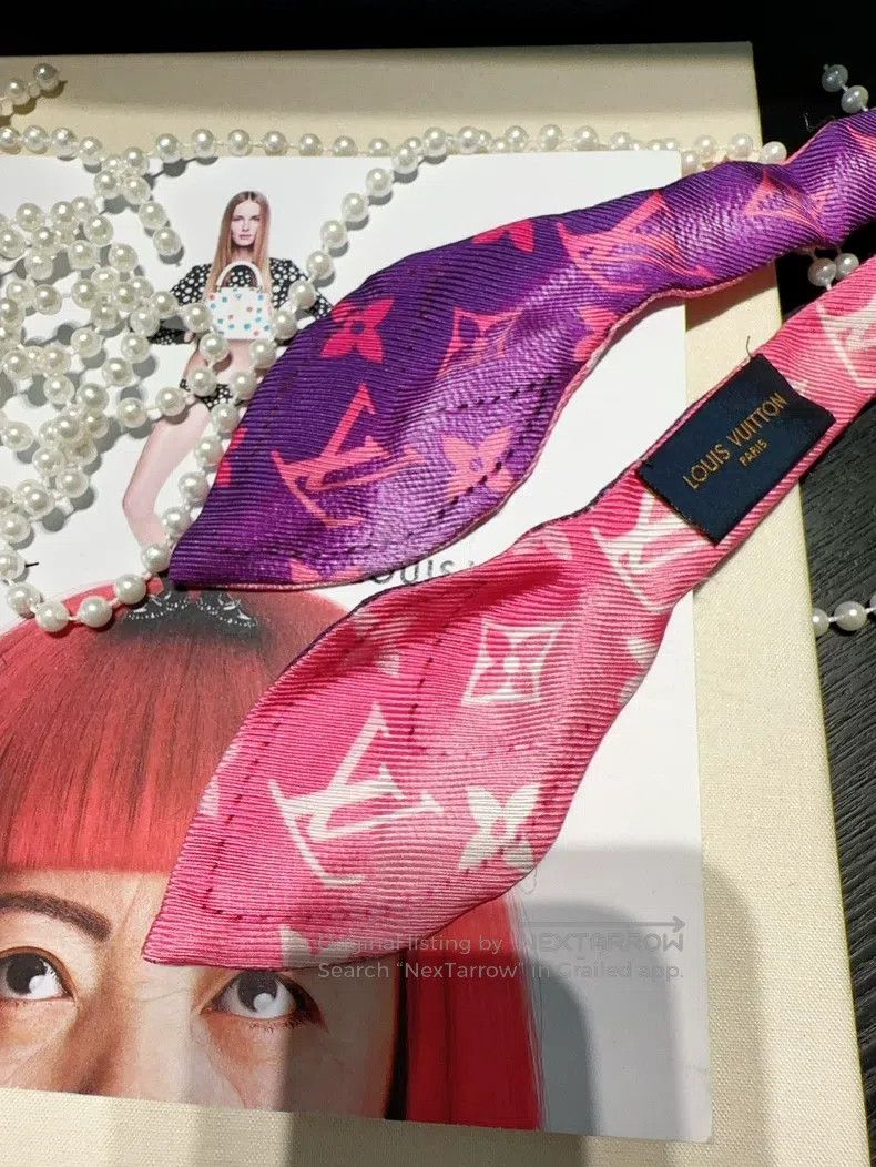 Louis Vuitton Louis Vuitton Pink and purple gradient logo scarf Size ONE SIZE - 8 Thumbnail