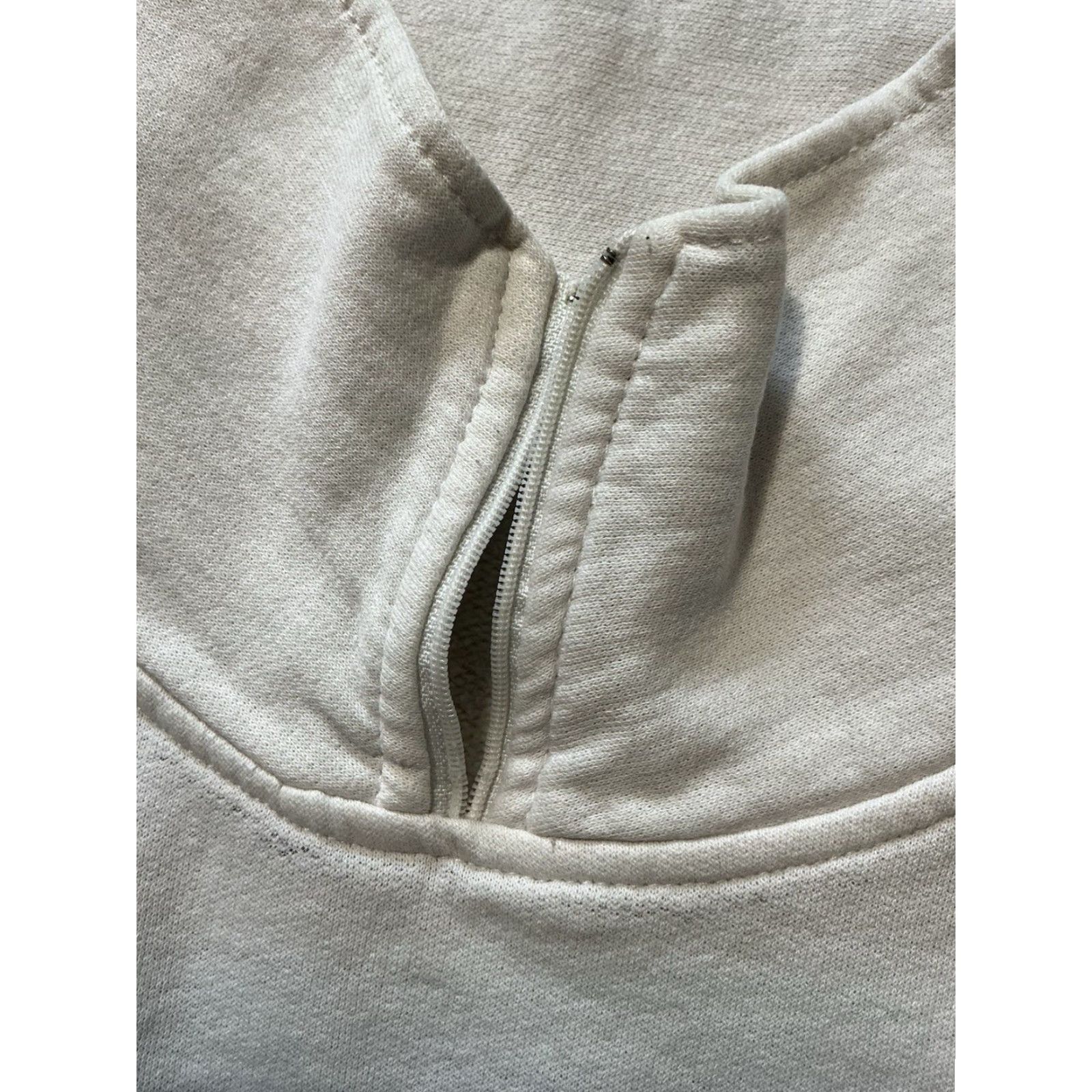 Vintage VINTAGE Island Surf Sweatshirt 90s Mountain Pullover XL White Men Size US XL / EU 56 / 4 - 7 Thumbnail